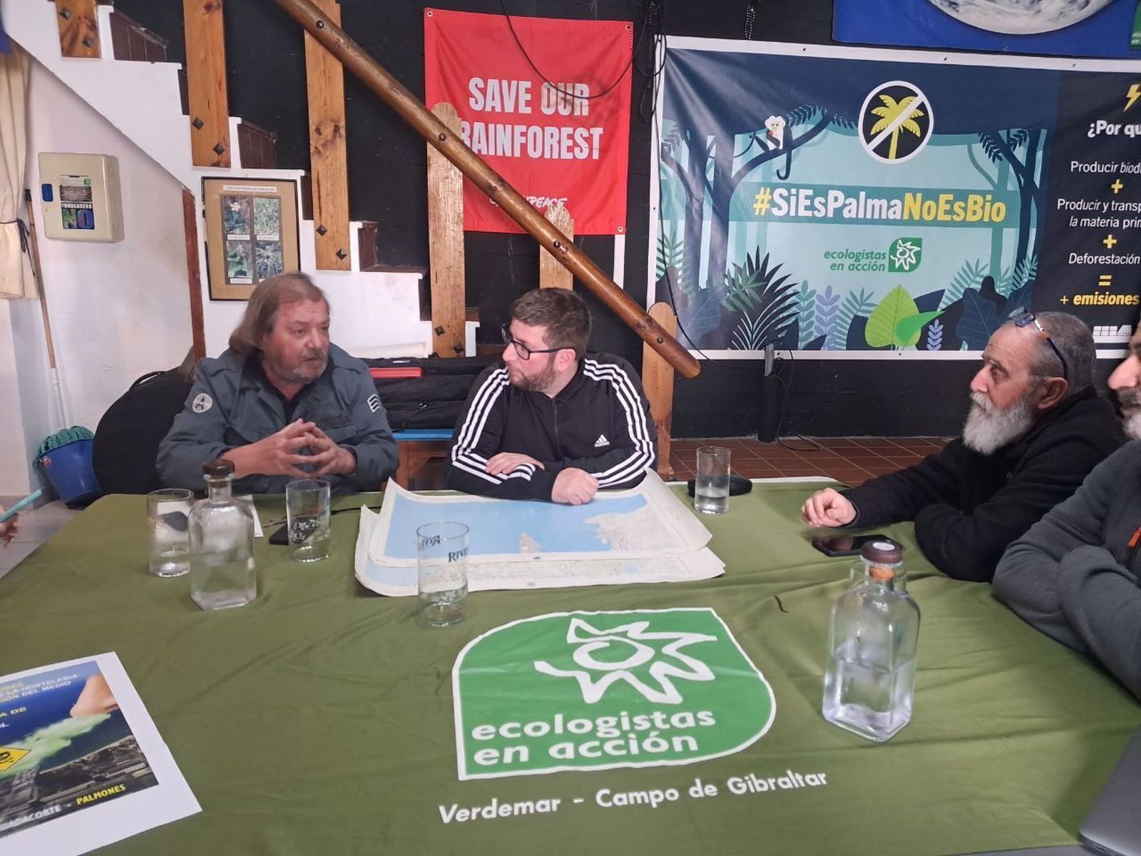 Antonio Muñoz y Miguel Urbán, en la sede de Verdemar.