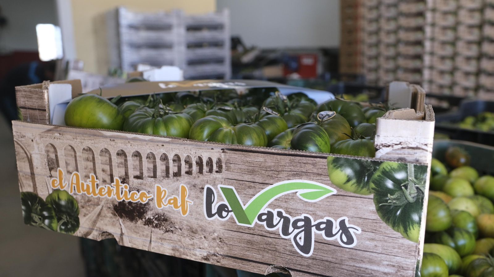 Caja preparada para la venta, con el detalle del acueducto de Fernán Pérez