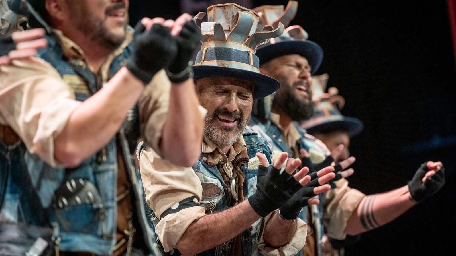 Búscate entre las mejores imágenes de la primera sesión de cuartos de final del COAC 2025