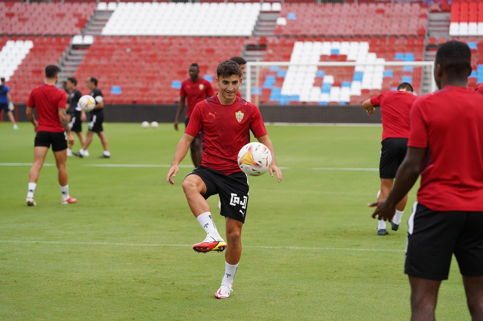 Fotogalería del entrenamiento del Almería, jueves 19