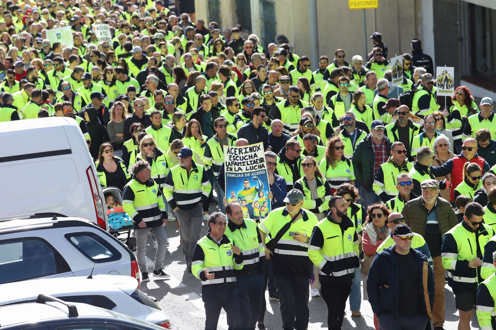 Las fotos de la manifestación de los trabajadores en huelga de Acerinox en Algeciras