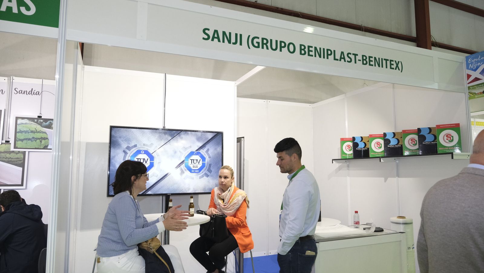 Imágenes del primer día de Expolevante Níjar.