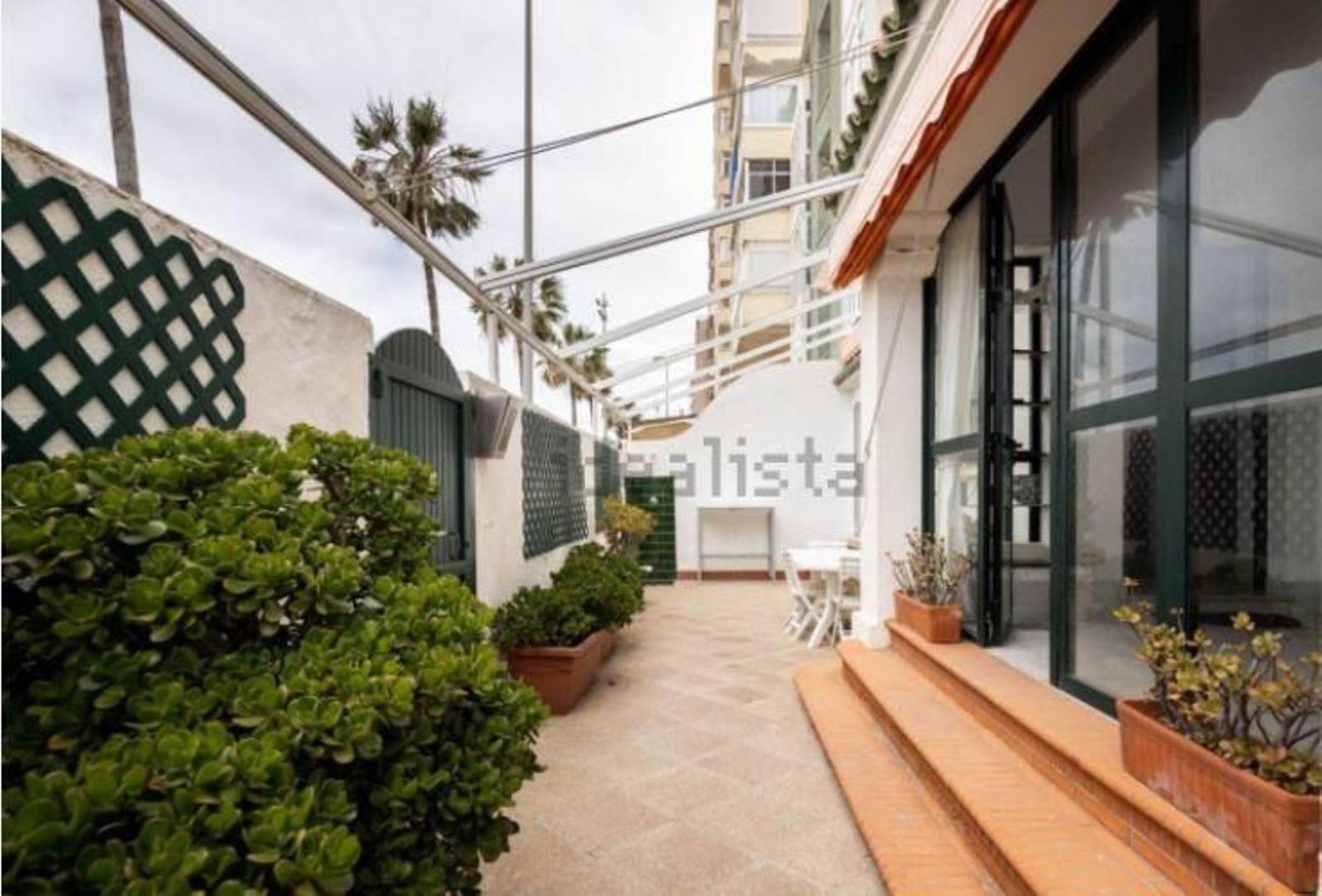 Las imágenes del chalé a la venta en el Paseo Marítimo de Cádiz