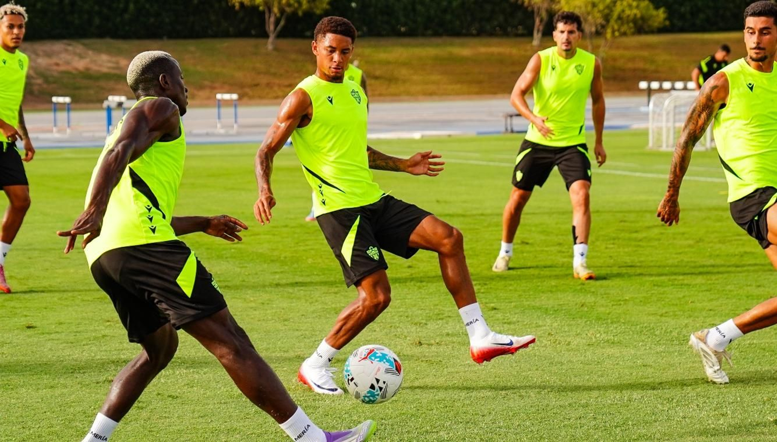 Daijiro Chirino se reincorporó a los entrenamientos este martes.