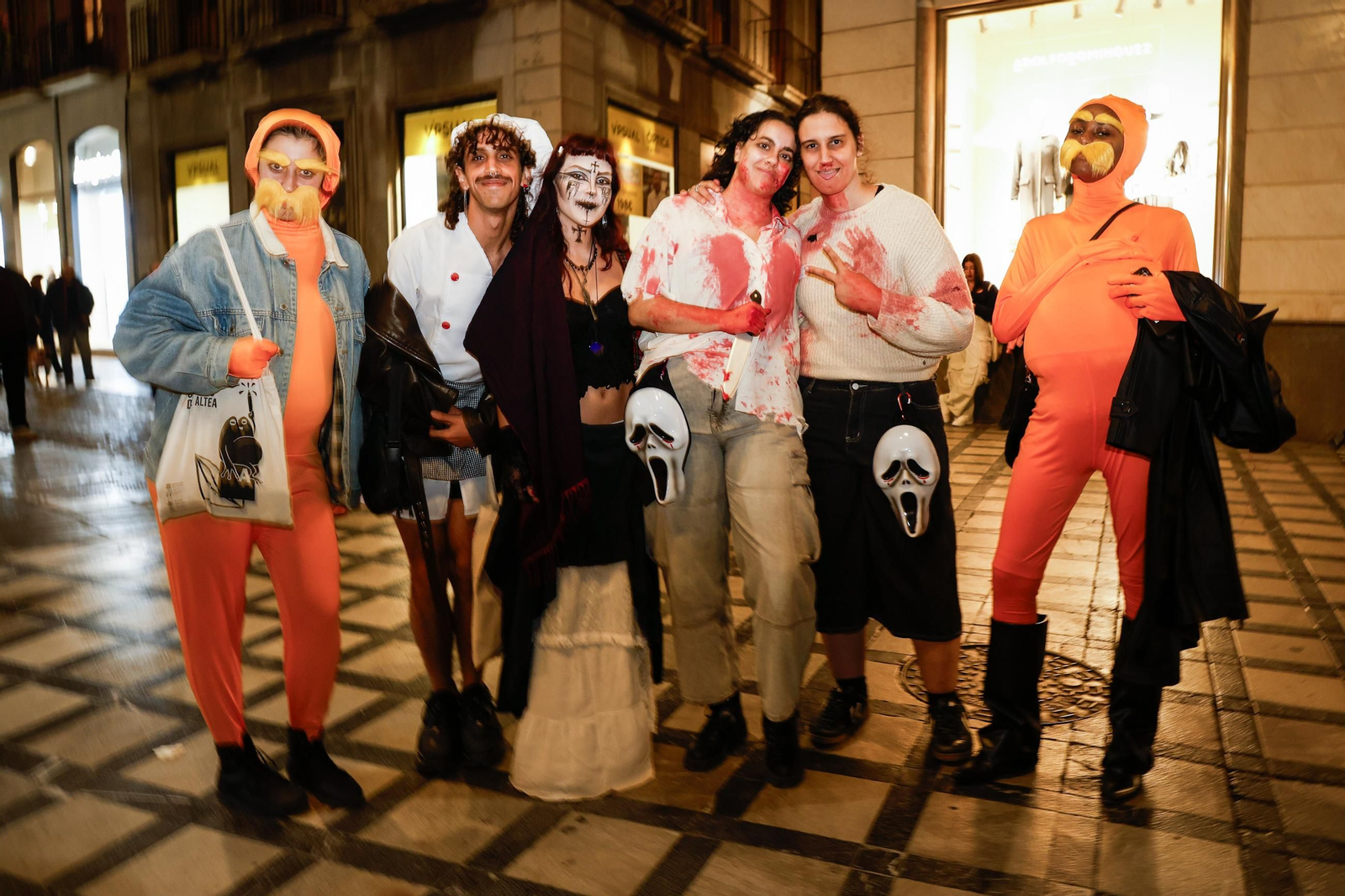 Granada se disfraza para vivir la noche mas terrorifica del año