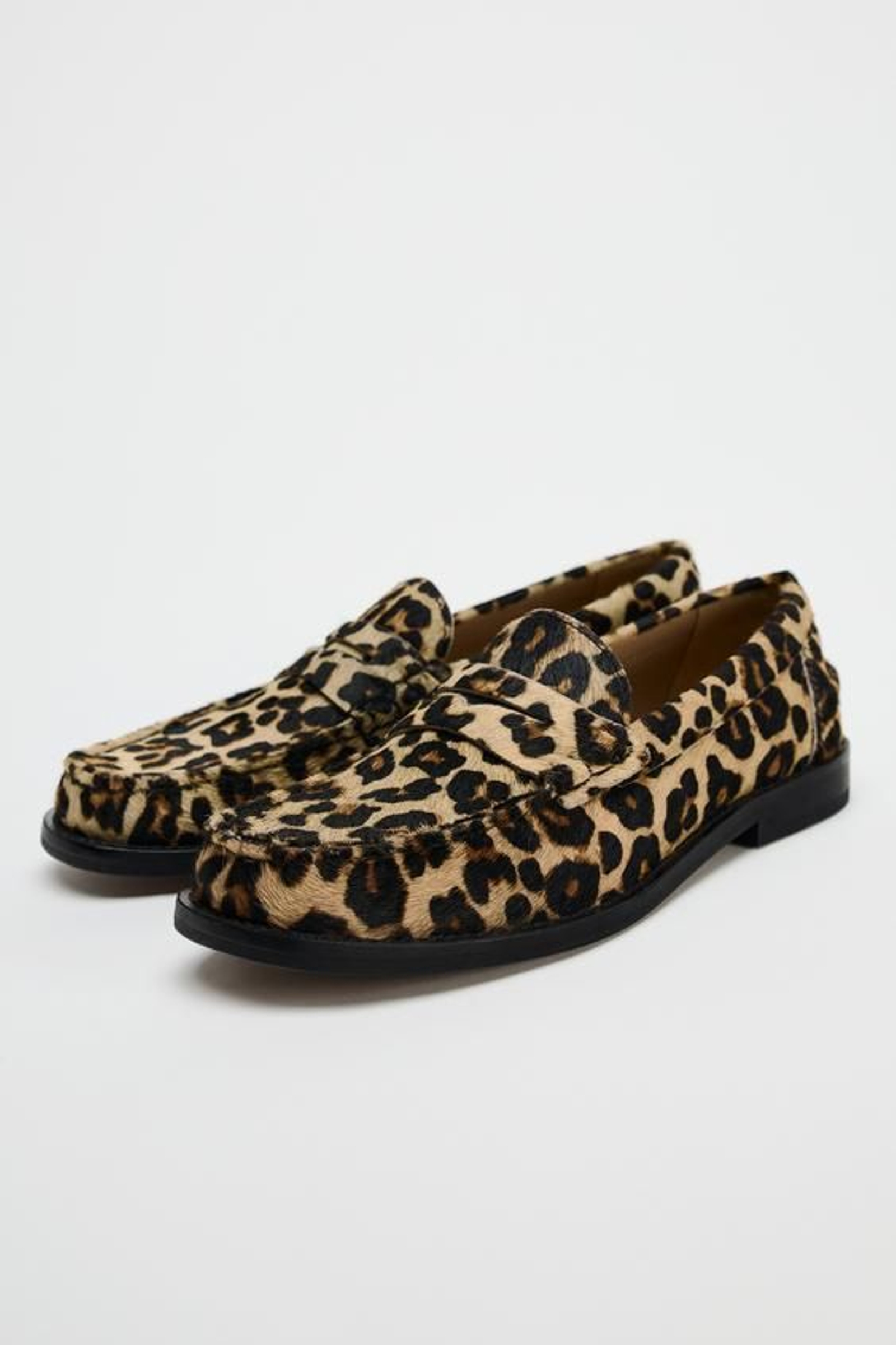 Mocasín con estampado animal print