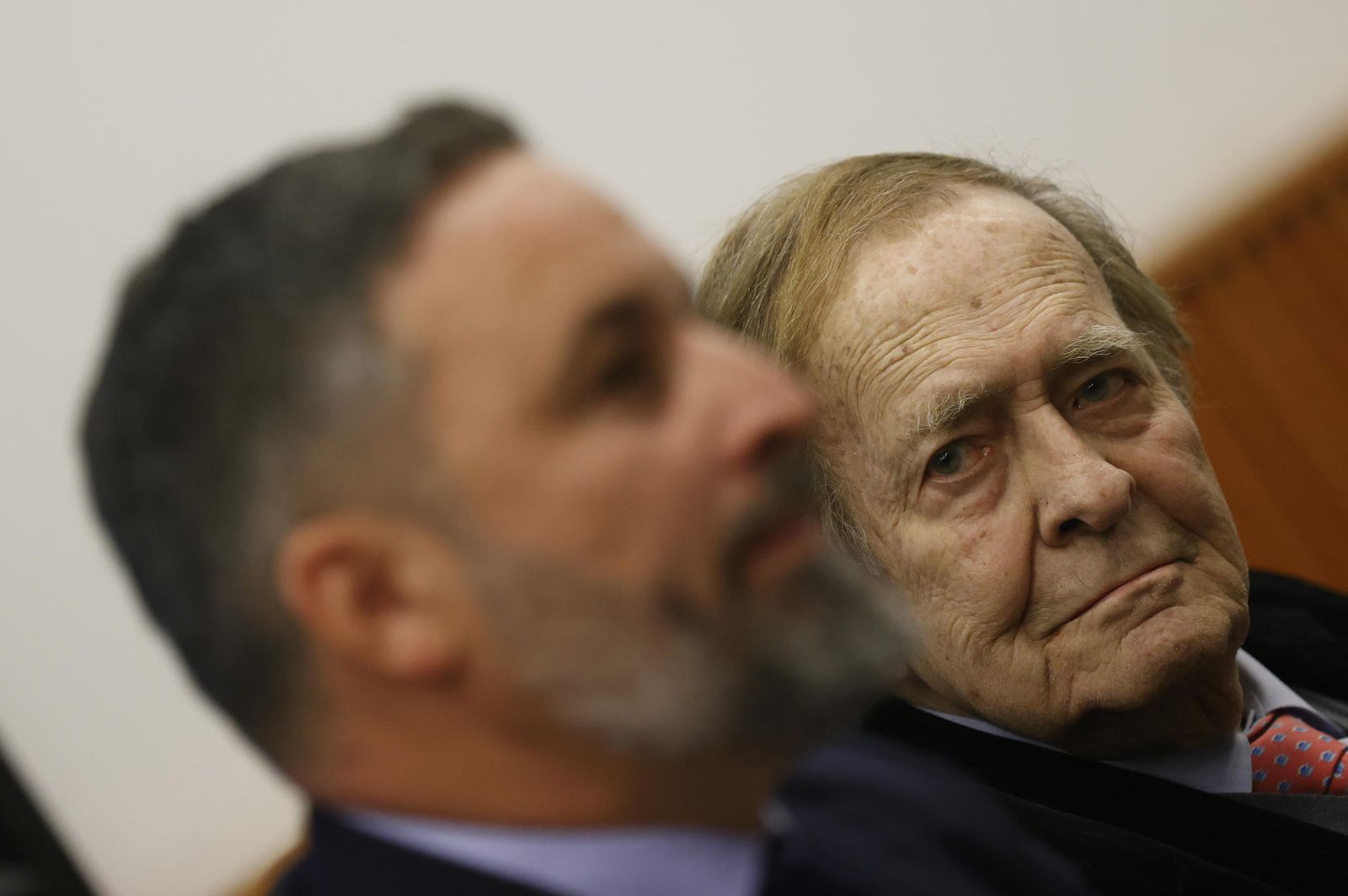 Ramón Tamames y Santiago Abascal, ayer, en el Congreso de los Diputados.