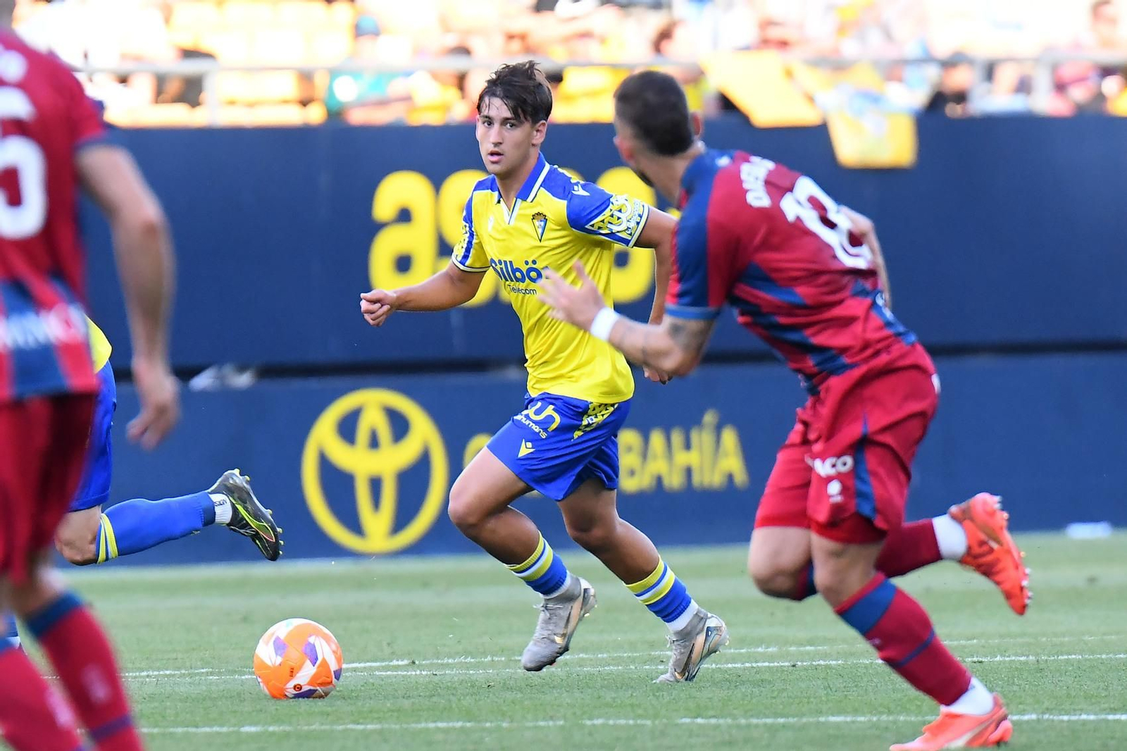 Ismael Álvarez en el partido contra el Huesca.