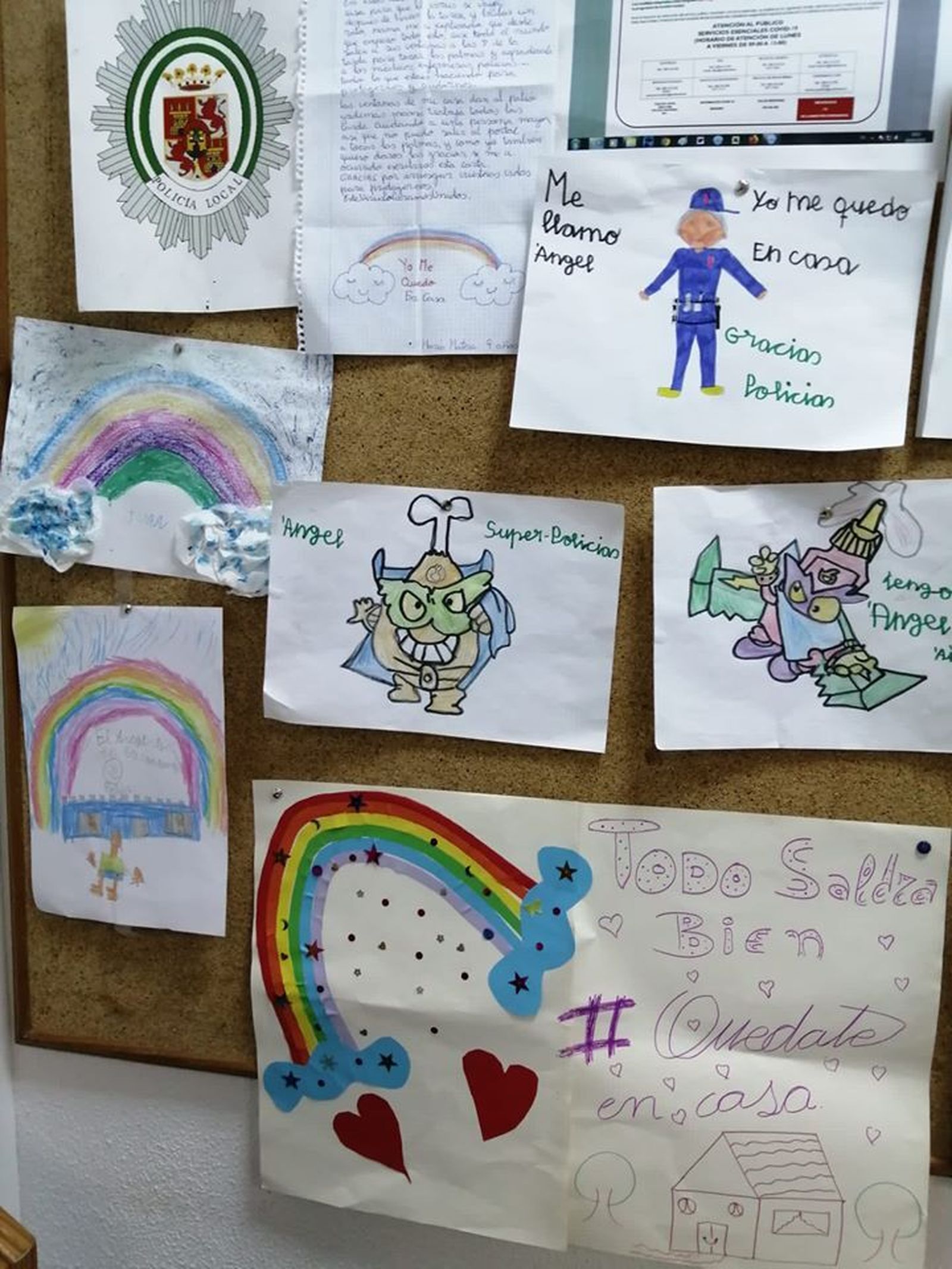 Dibujos que los niños envían a la Policía