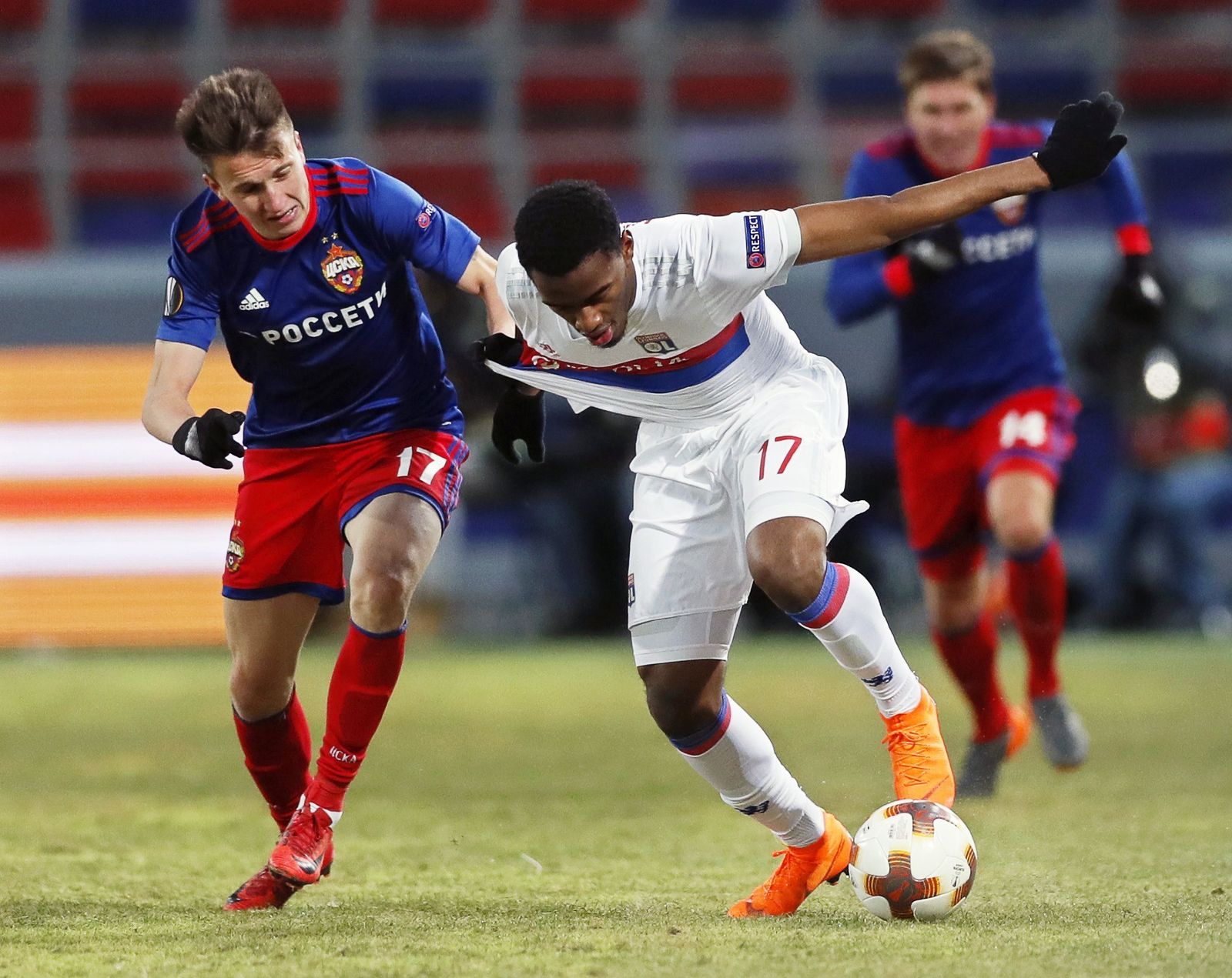 Maolida se marcha de un rival en un CSKA Moscú-Lyon.
