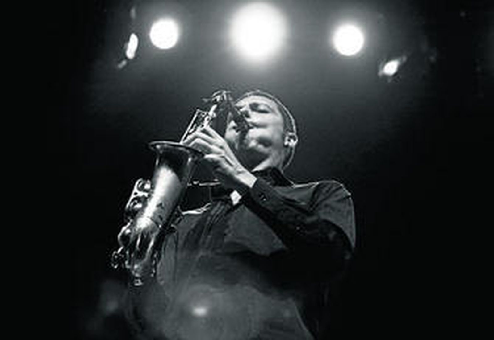 El malagueño será el primero en sonar hoy en el Teatro Central junto al trompetista Julián Sánchez, Paco Weht al contrabajo y Ramón Prats a la batería.