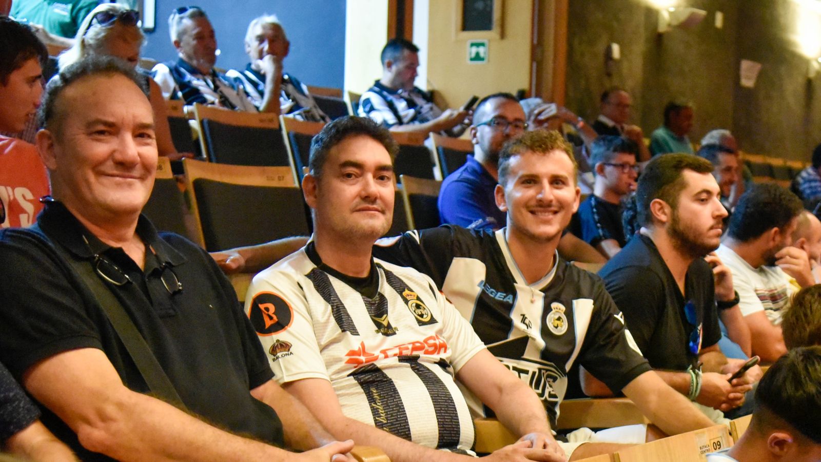 Las fotos de La I Gala de la Rela Balompedica Linense