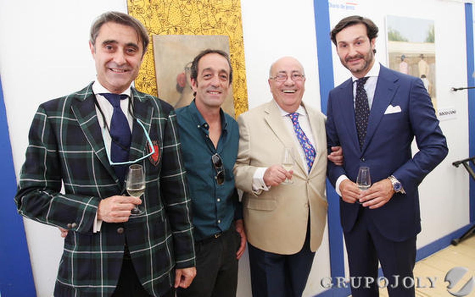 El hostelero Faustino Rodríguez junto al artista Juan Carlos Crespo Laínez y Juan Carlos Zorío y Eduardo Peña, de González Byass.

Foto: Vanesa Lobo