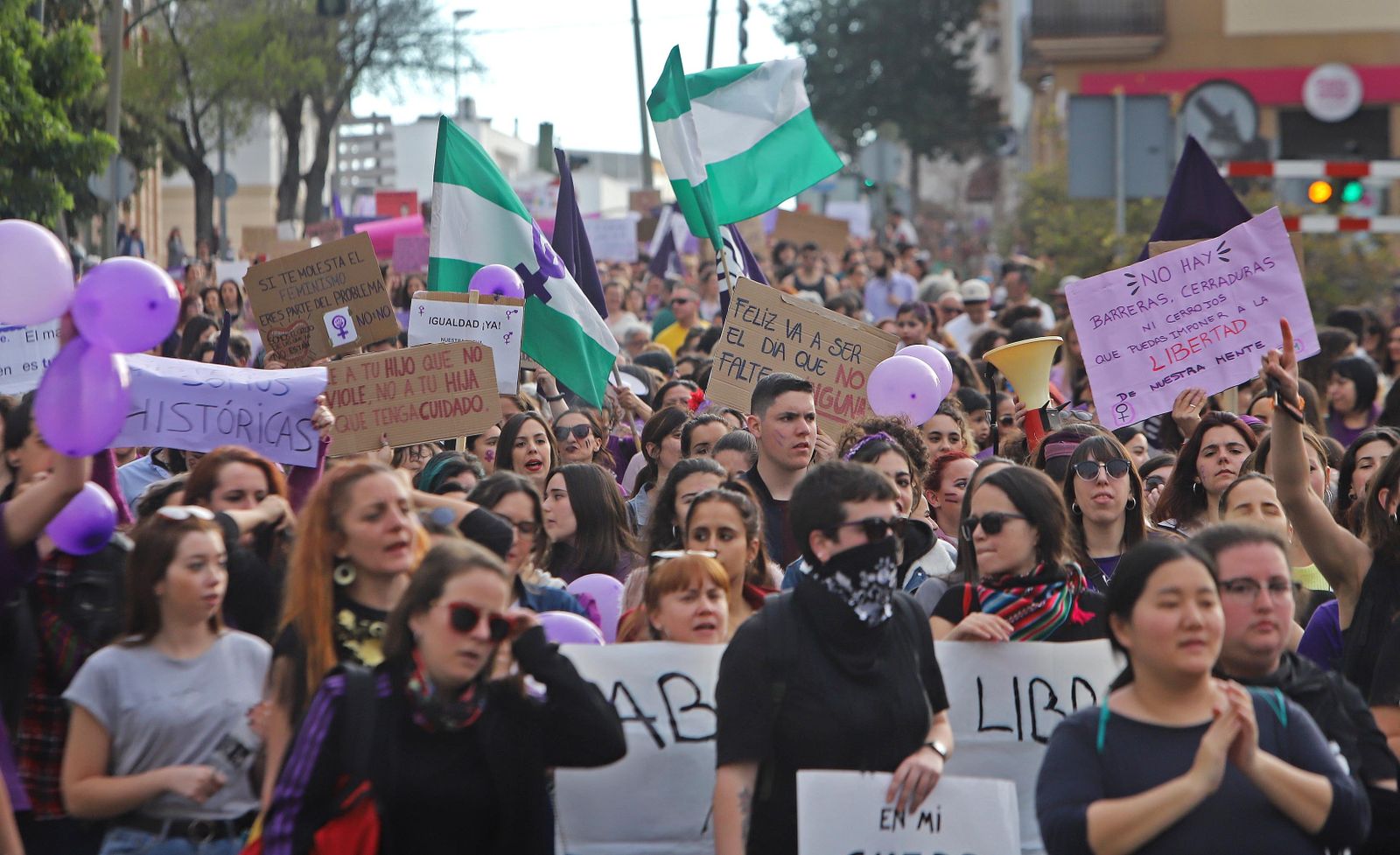Imágenes de la manifestación 8M en Jerez