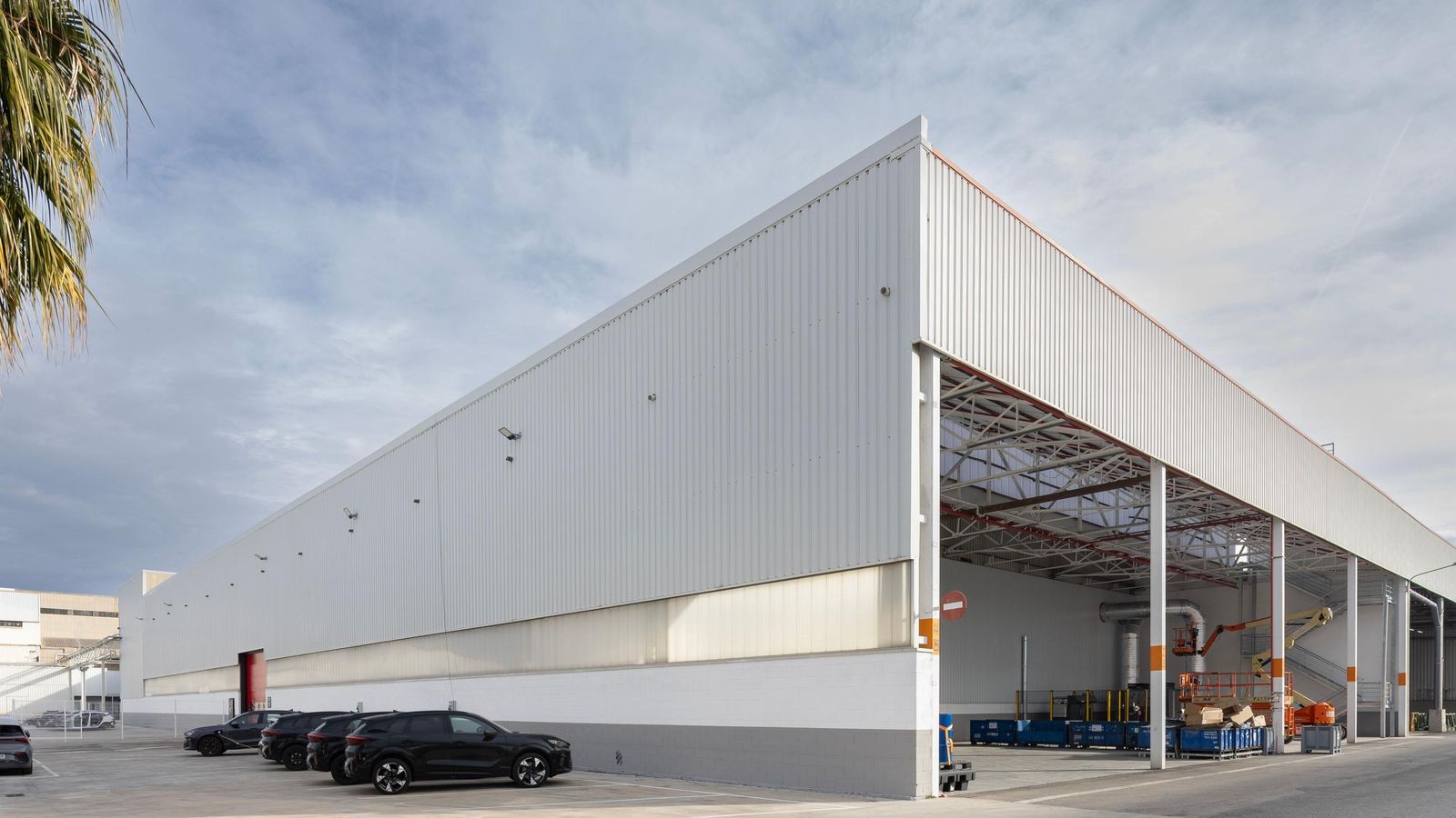 El Circular Economy Hub se ha desarrollado usando para ello subvenciones concedidas por MITECO en el marco del Plan de Recuperación, Transformación y Resiliencia financiado por la Unión Europea -NextGenerationUE.