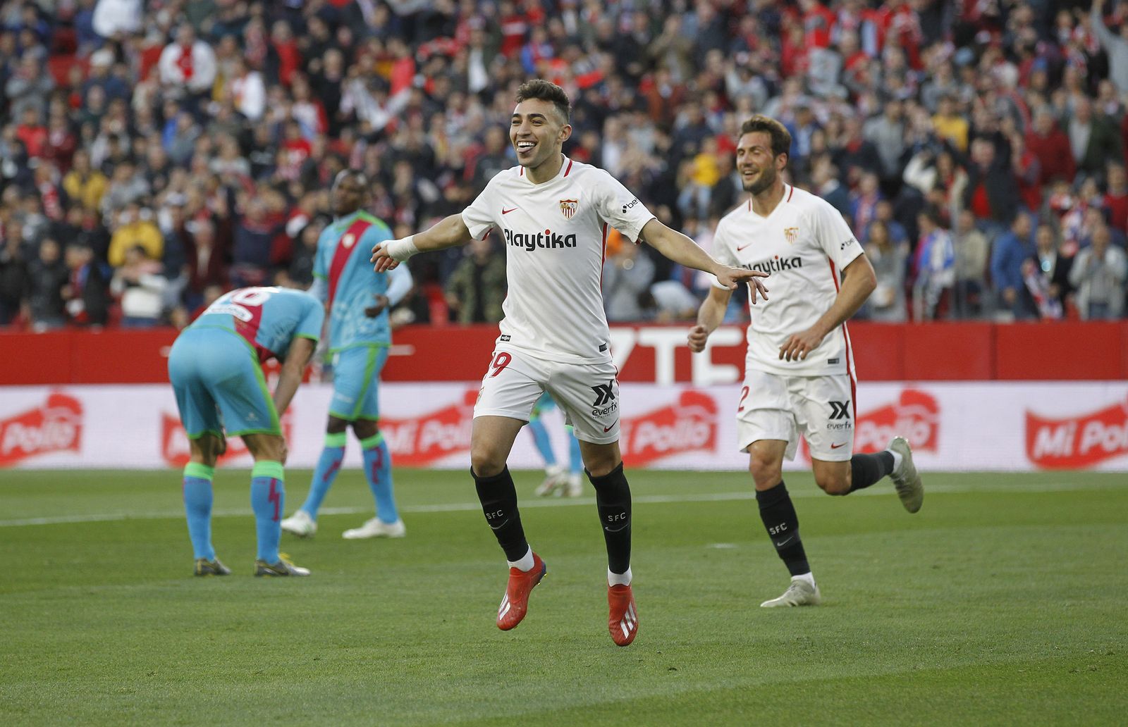 Todas las fotos del Sevilla-Rayo Vallecano