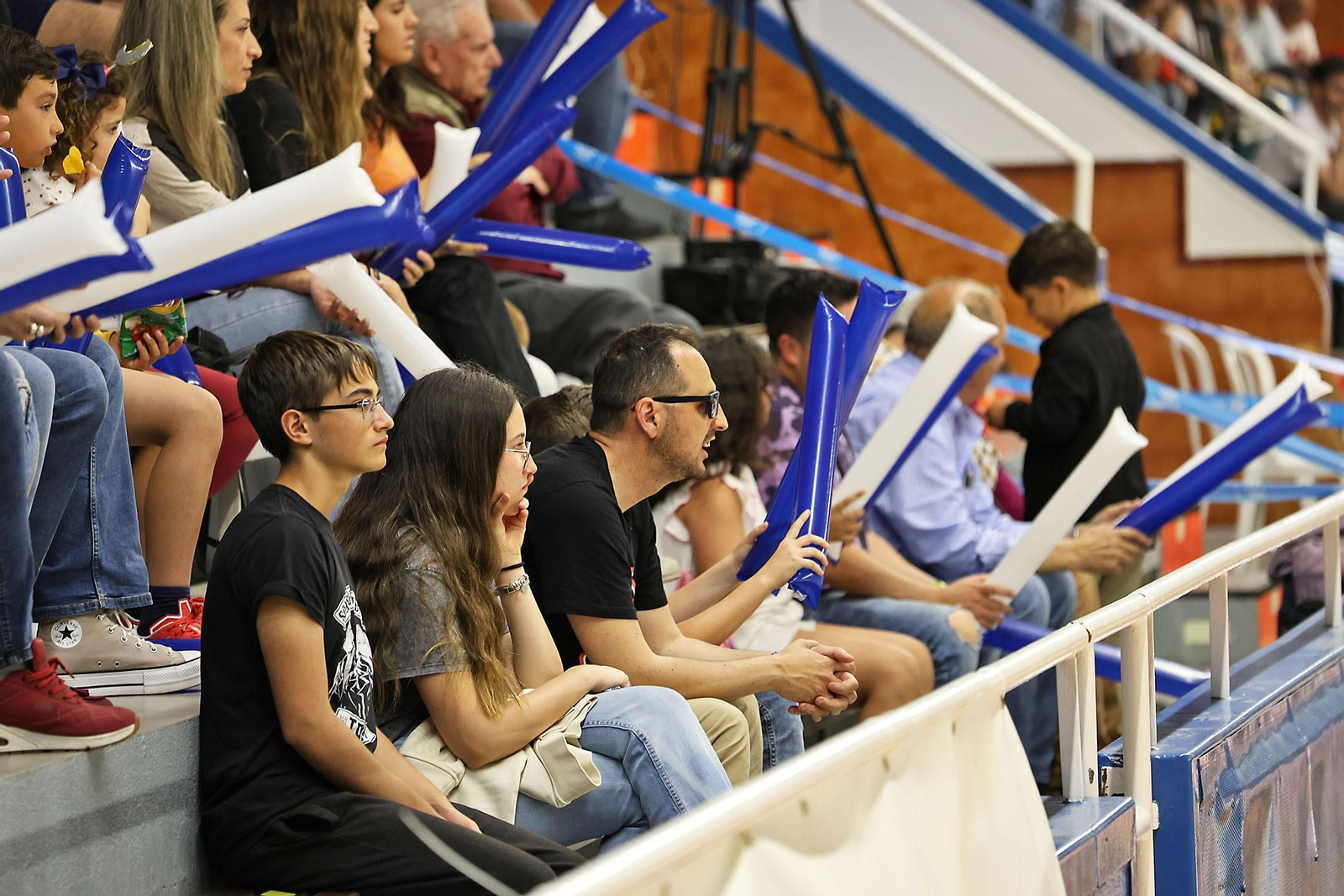 Imágenes de la final de liga de bádminton entre el IES La Orden y La RInconada