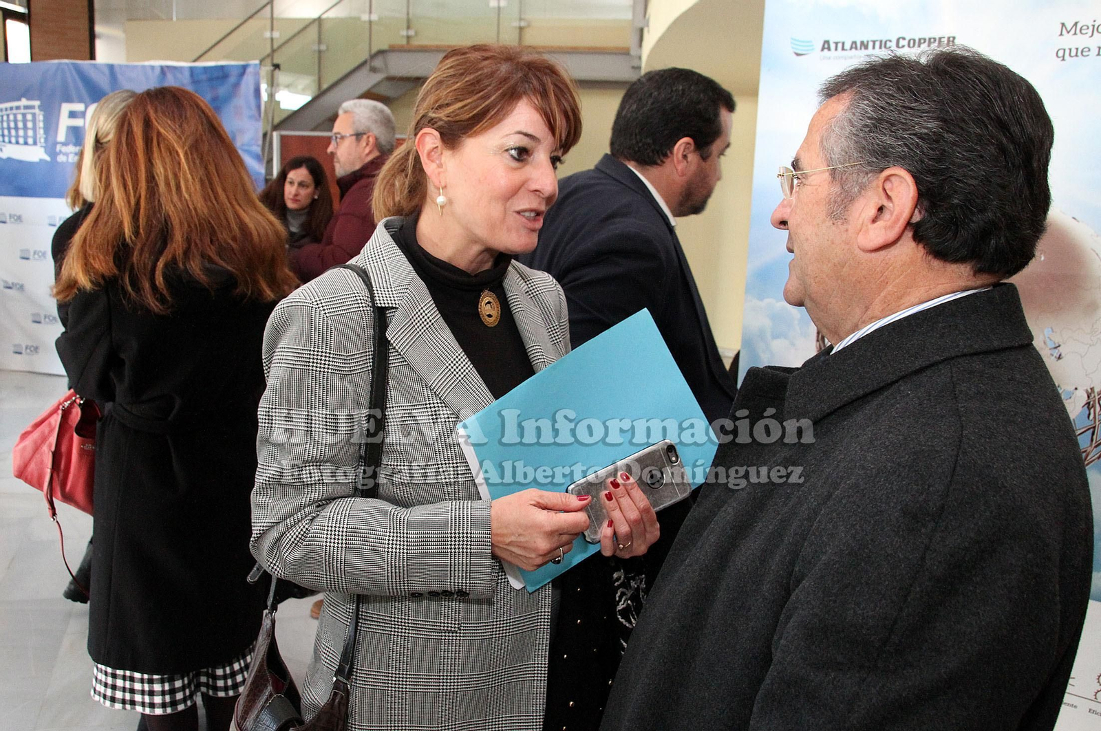 Mesa redonda en la FOE sobre retos y oportunidades de la transición energética, en imágenes