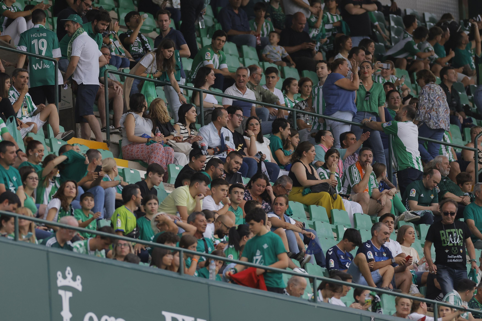 Búscate en las fotos de la despedida de Joaquín