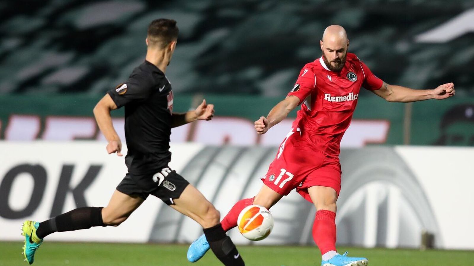 Pepe, de espaldas, uno de los jugadores del filial que tendrá que jugar