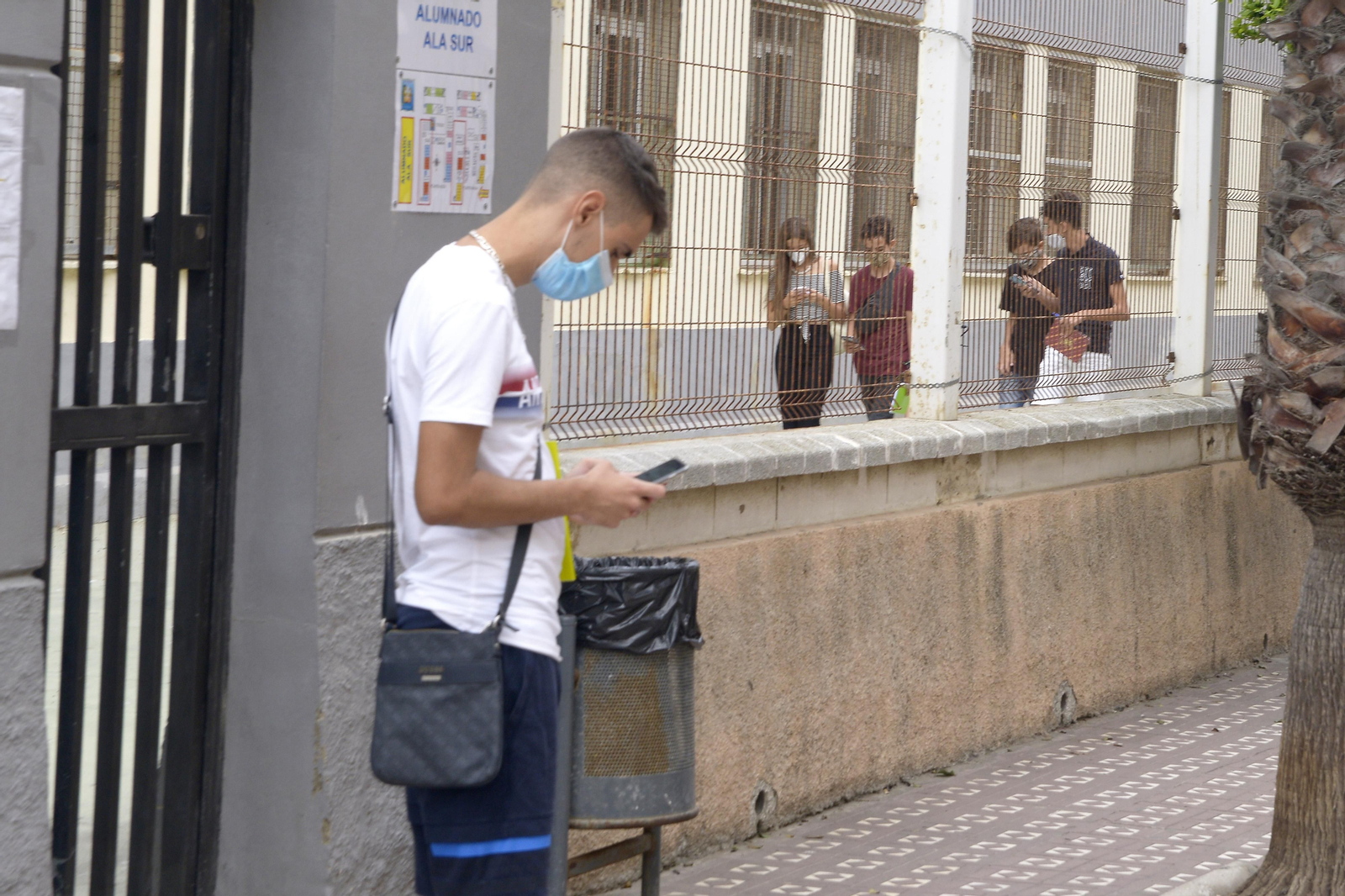 Fotos del primer día de instituto en La Línea