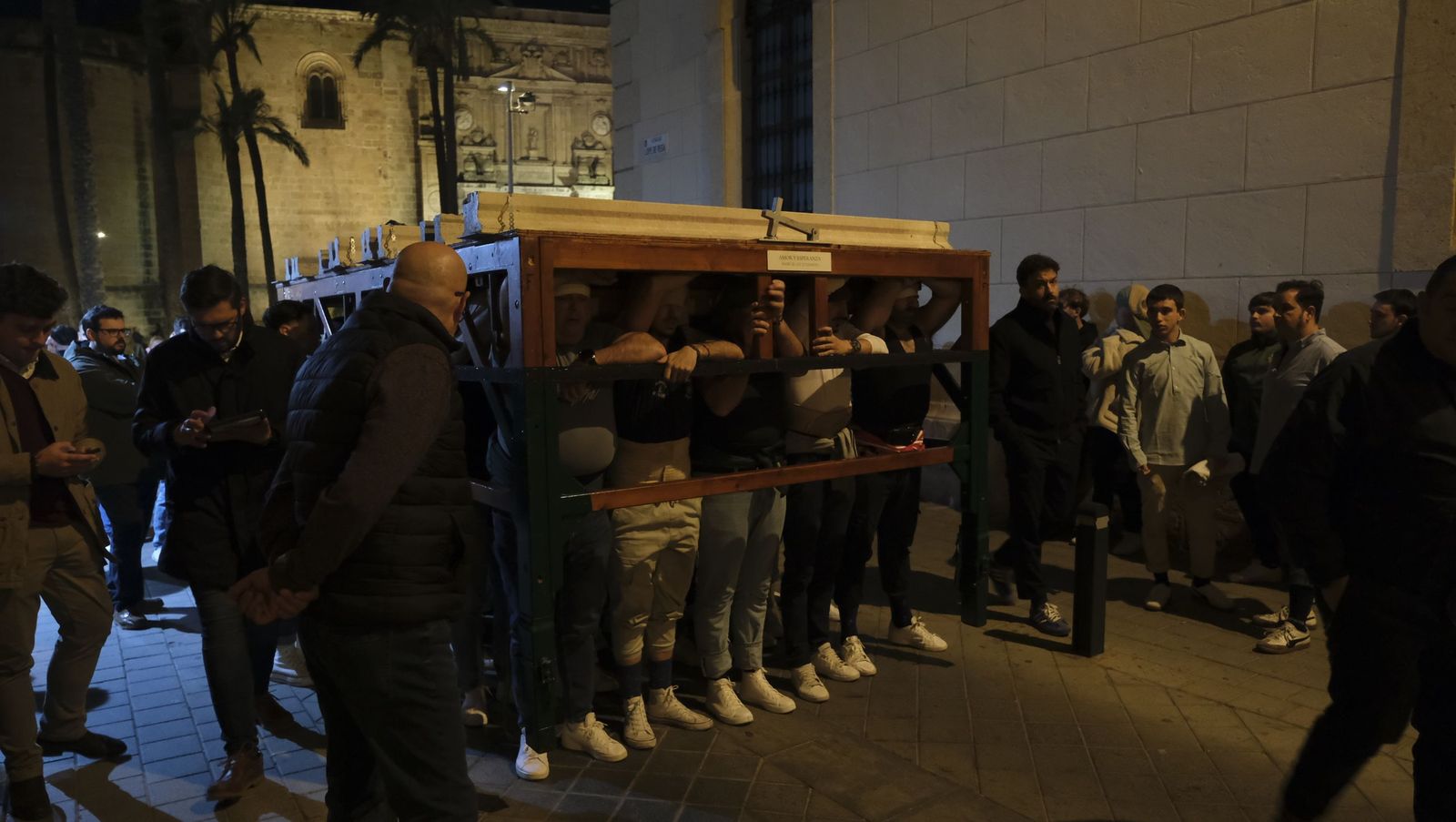 Las fotos del ensayo de Estudiantes para la Semana Santa de Almería 2026