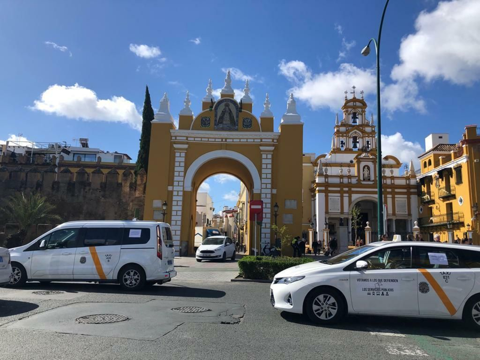 Los taxistas colapsan Sevilla