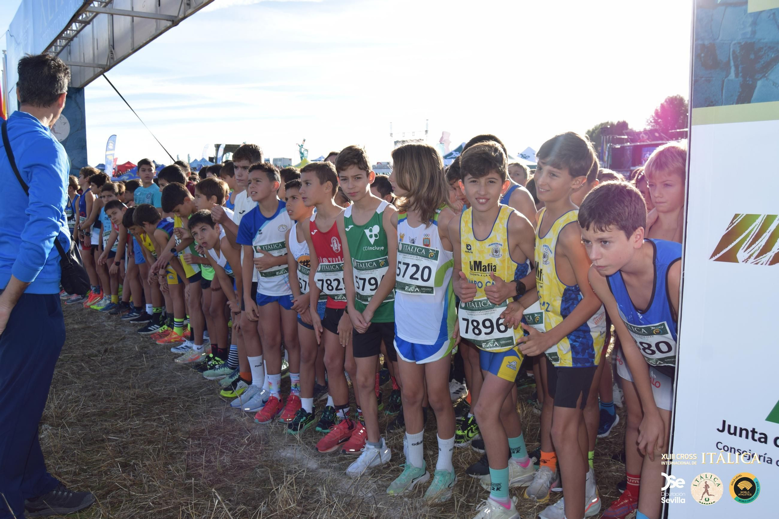 Búscate en las fotos del Cross de Itálica 2025 | 8