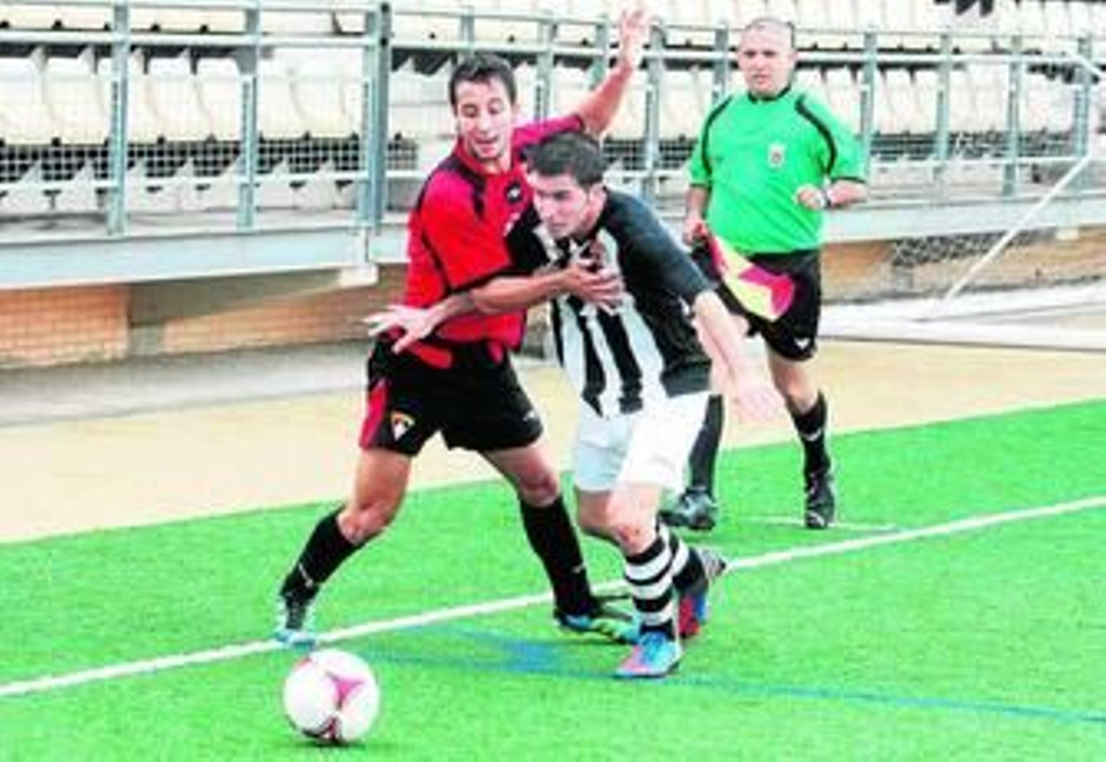 Fernando Guisado, futbolista del Ayamonte, fue el único onubense sancionado en Tercera División.