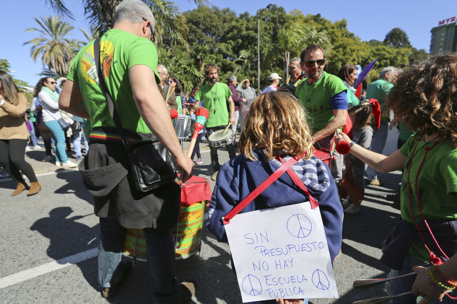 La manifestación por la huelga educativa en Málaga, en fotos