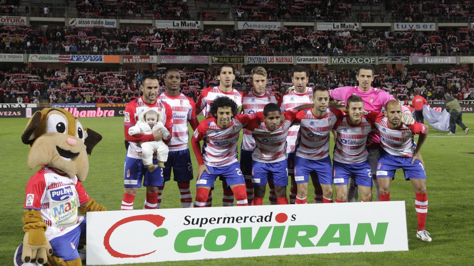 La actual camiseta horizontal ha sufrido varias innovaciones, como la de la 2012-13