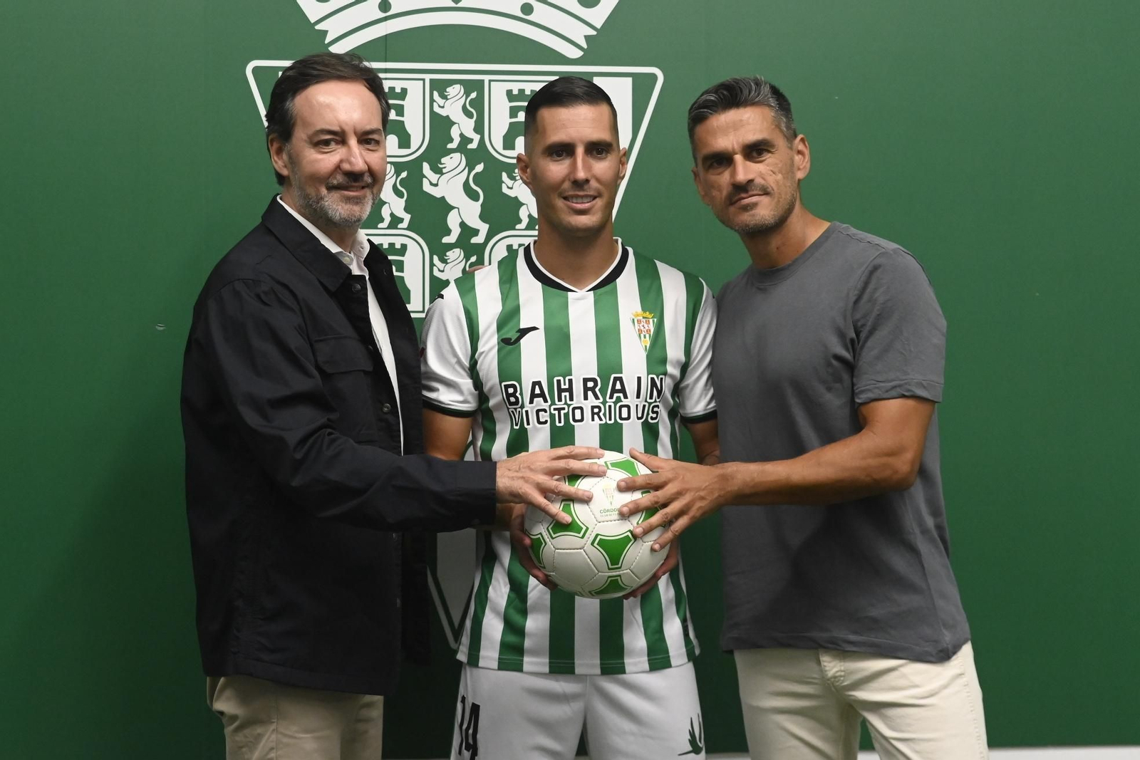 Las mejores fotos de la presentación de Sergi Guardiola y Dalisson como jugadores del Córdoba CF