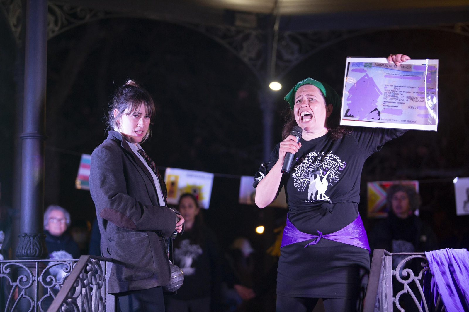 Así ha sido la multitudinaria manifestación del 8-M en Granada