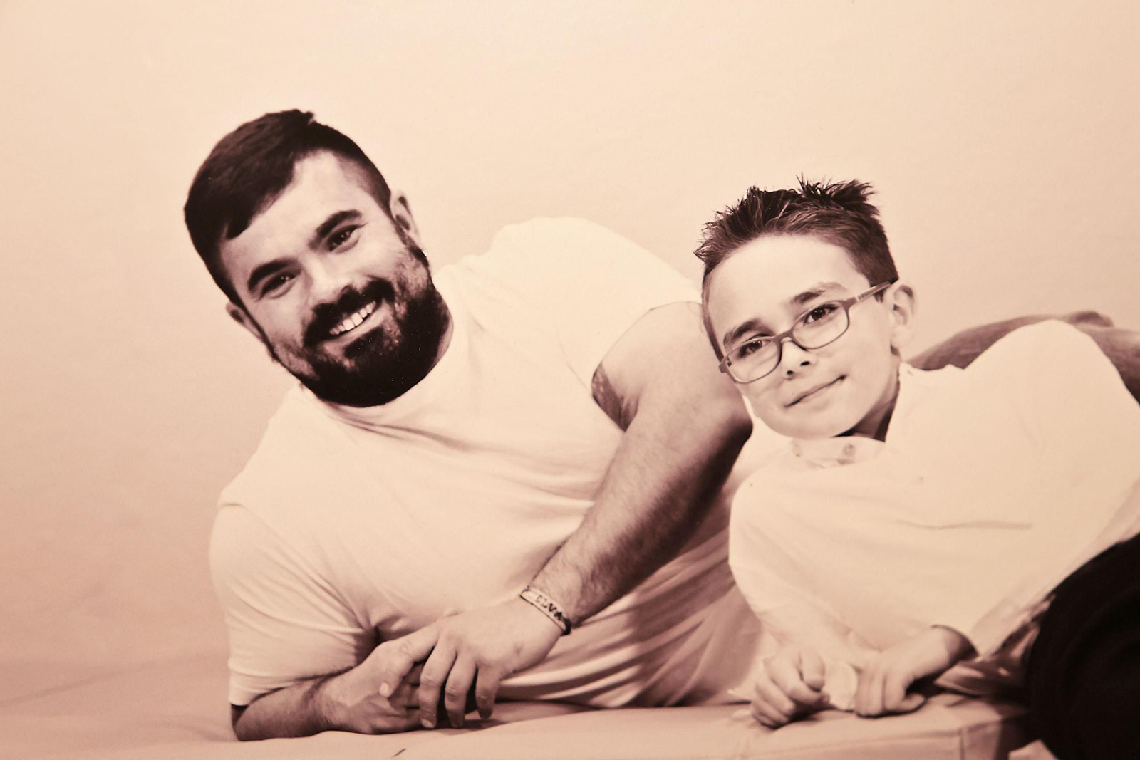 Inauguración de la exposición '25 Años, Infinitas historias auténticas' de Autismo Huelva Ánsares