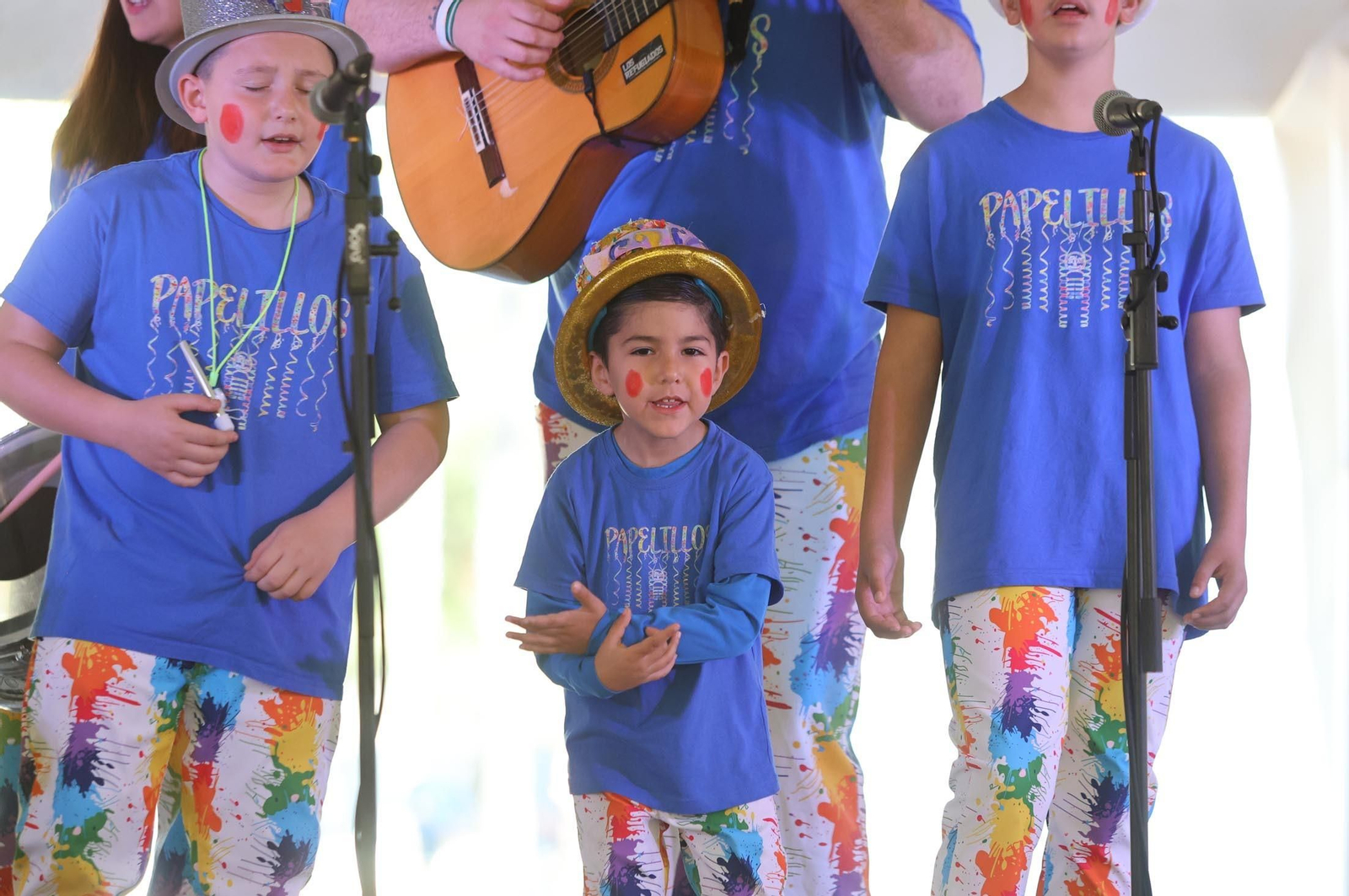 Imágenes del gran ambiente en el carrusel de agrupaciones del Carnaval Colombino 2024