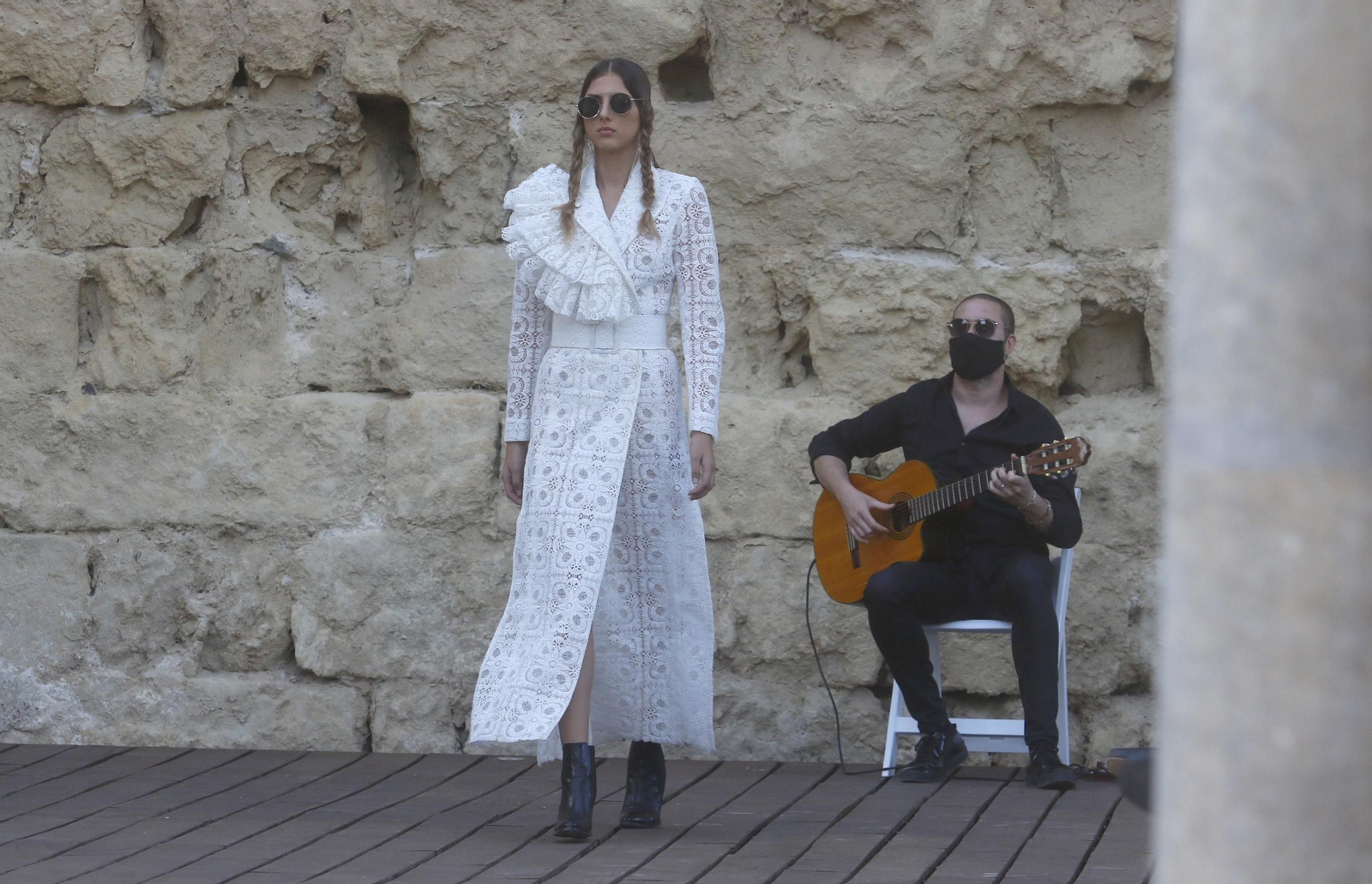 El desfile de Juana Martín en Medina Azahara, en fotografías