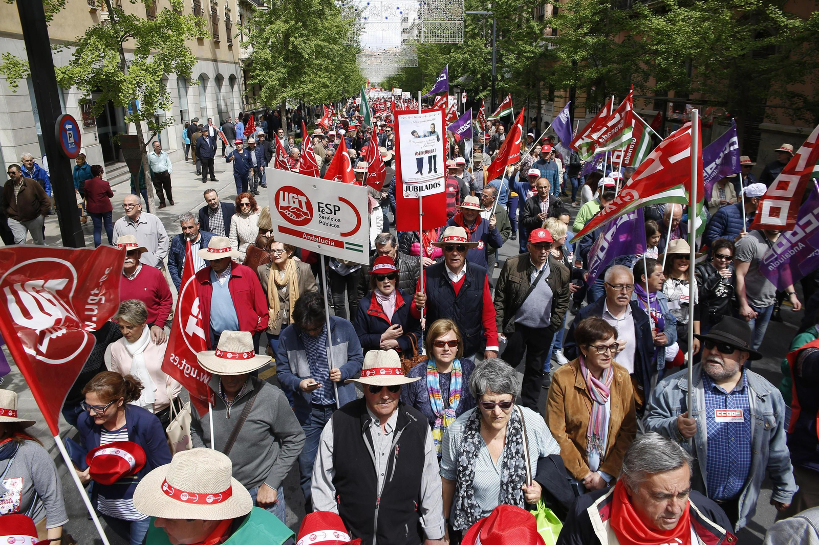 La manifestación del Primero de Mayo de Granada, en imágenes