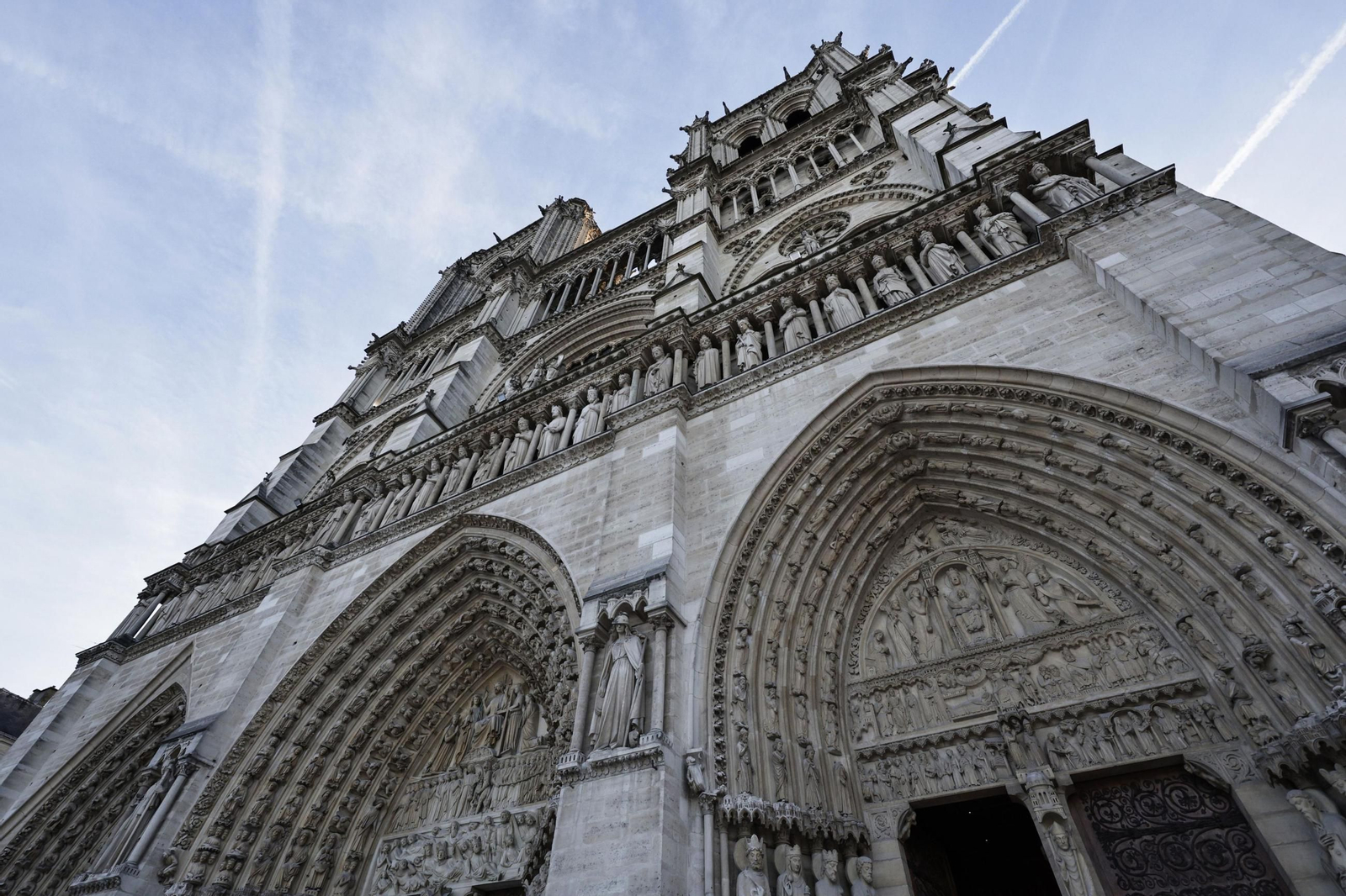 Así es el nuevo interior de Notre Dame tras la restauración Así es el nuevo interior de Notre Dame tras la restauración