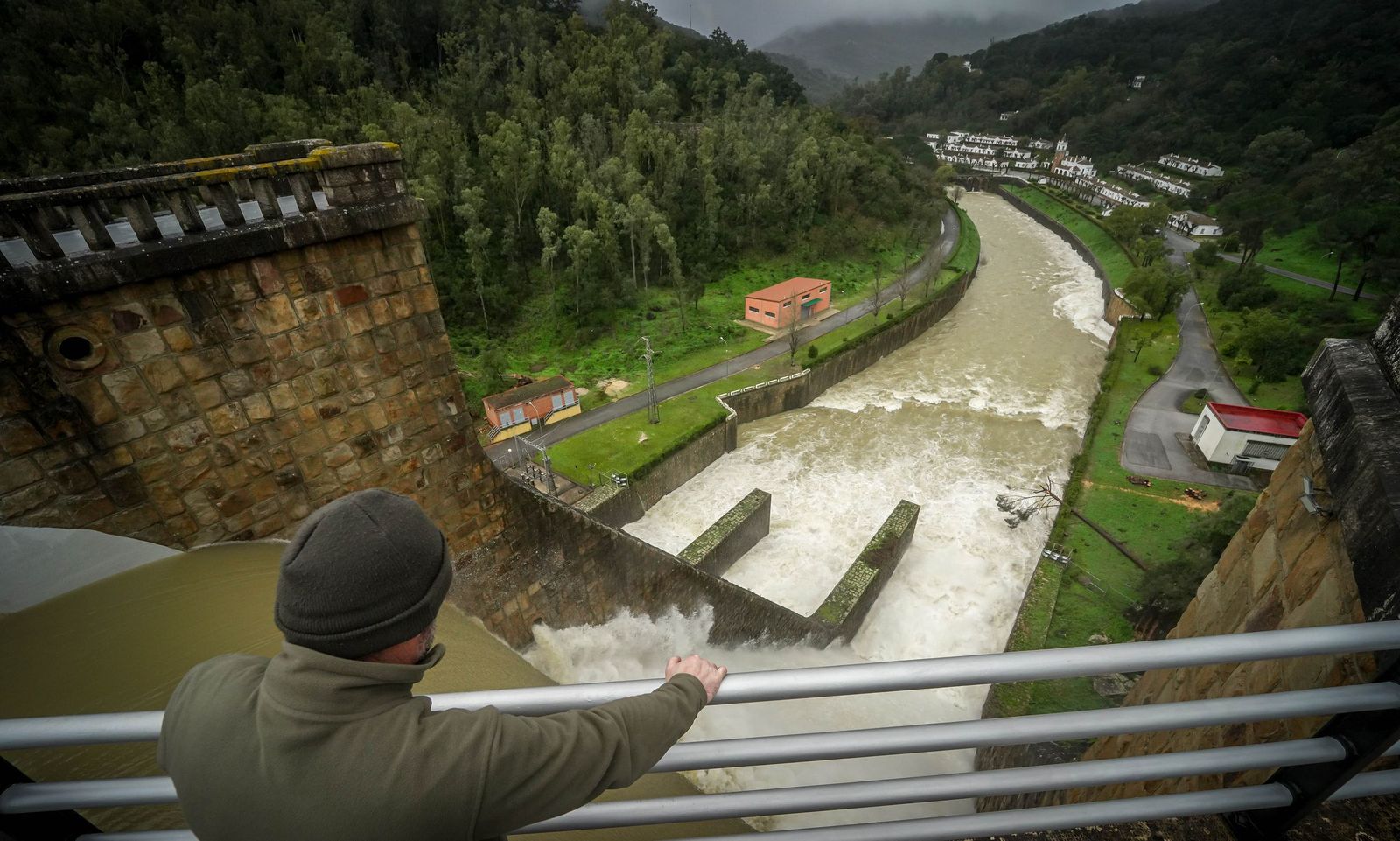 Imágenes del estado actual de los embalses de los Hurones, Guadalcacín y Bornos