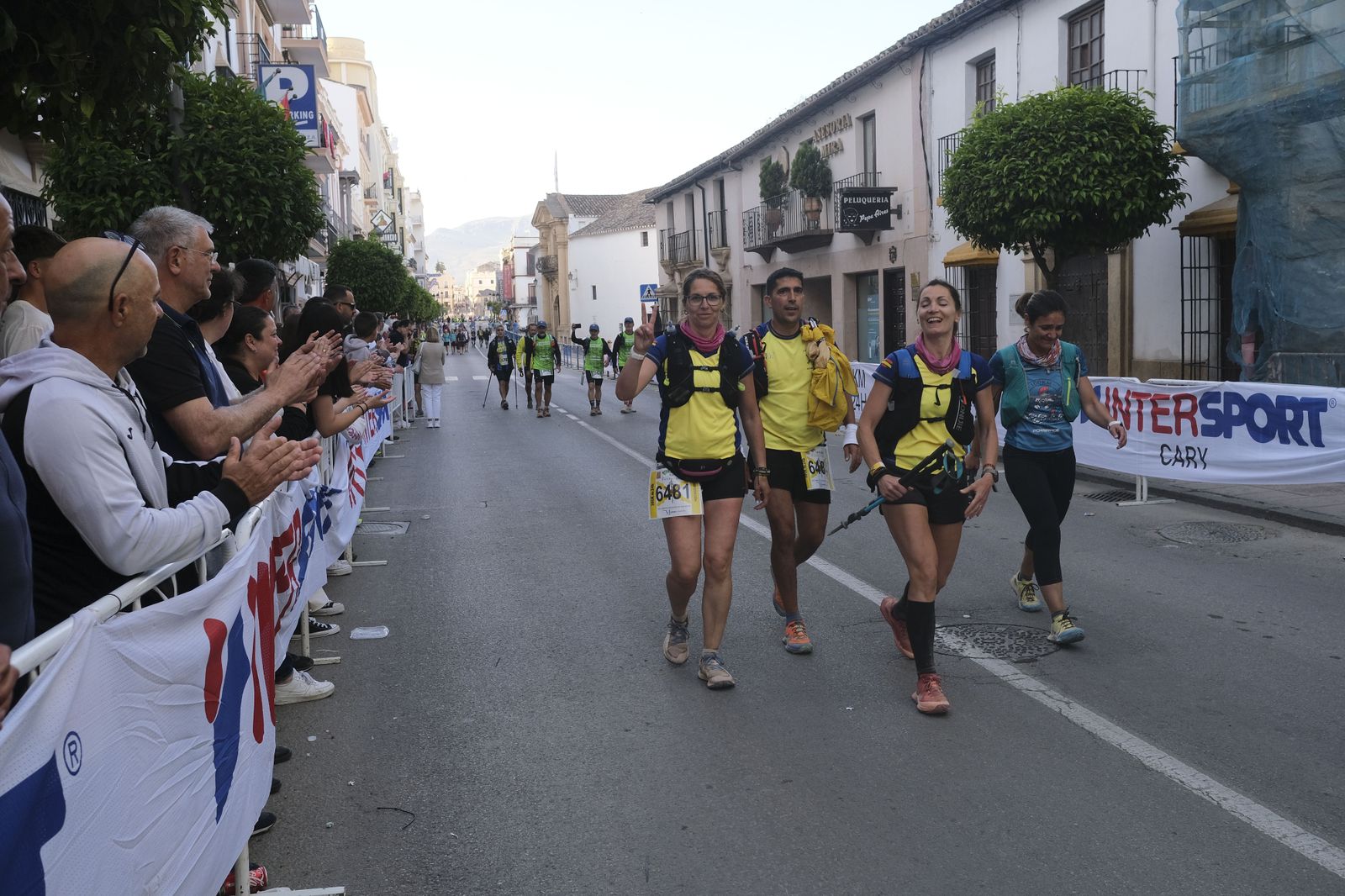 Cierre de la meta de los 101 kilómetros de la Legión, en fotos.