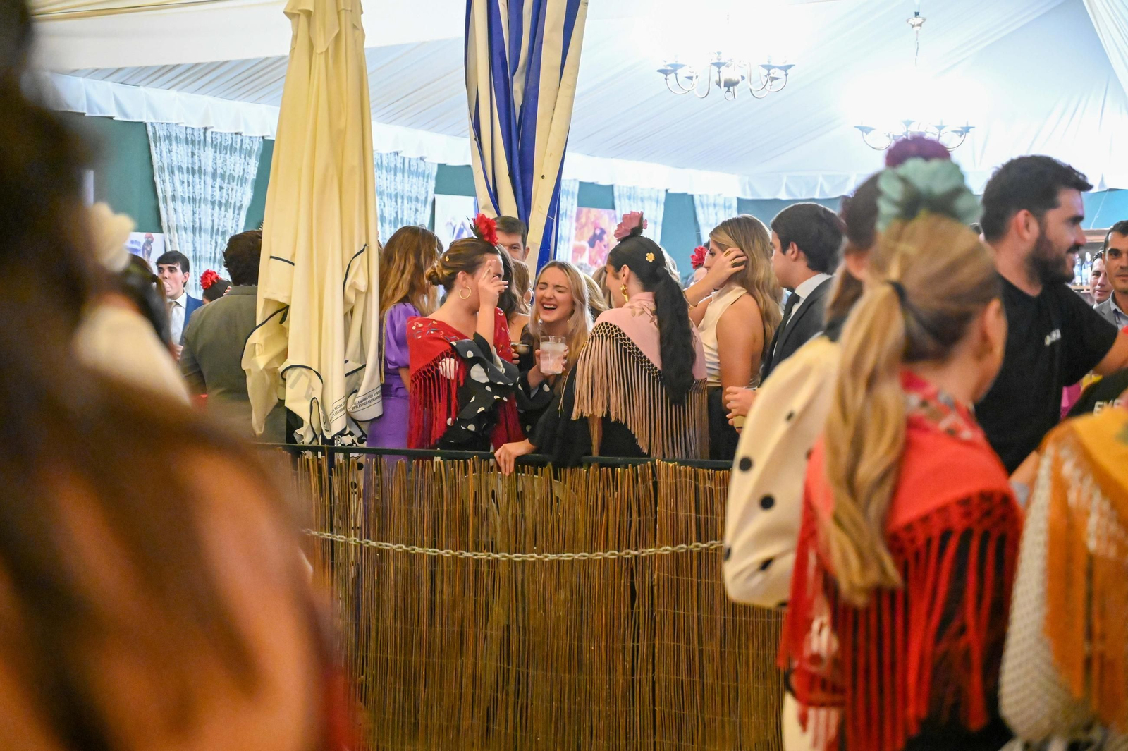 Imágenes del ambiente del ambiente de la noche del sábado en la Feria de Otoño y del Caballo 2025 de Huelva