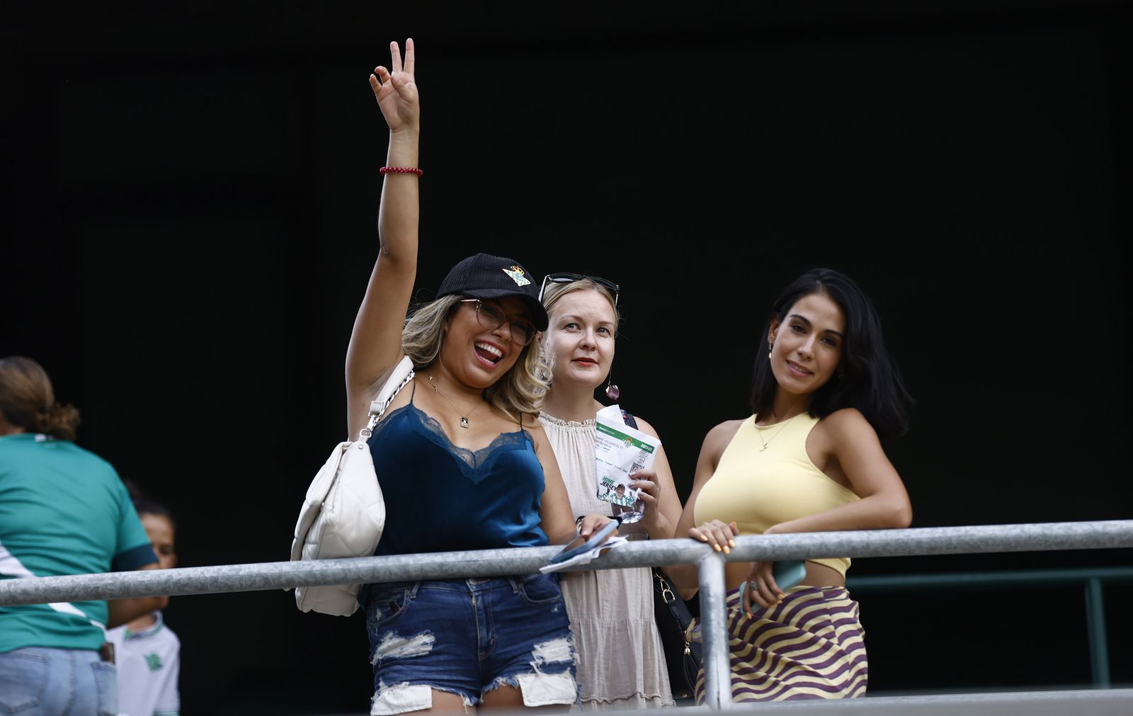 Búscate en las fotos del partido Betis-Villarreal