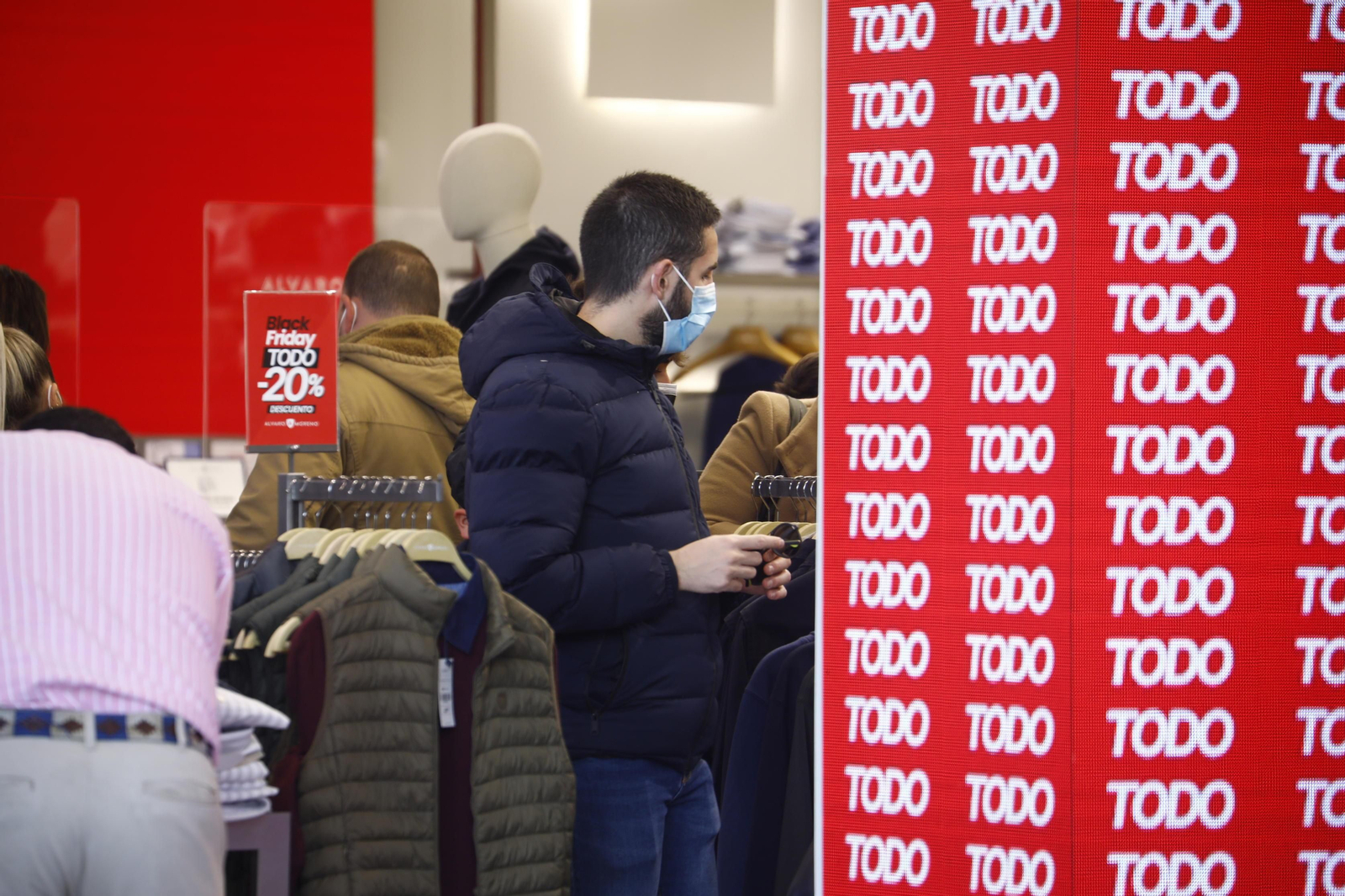 Arranca la jornada de compras navideñas en Córdoba, en imágenes