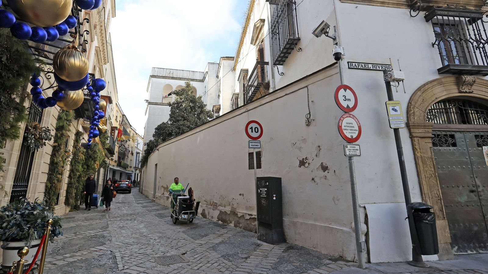 Acceso a Tornería por Rafael Rivero, calle que quedará limitada a residentes.