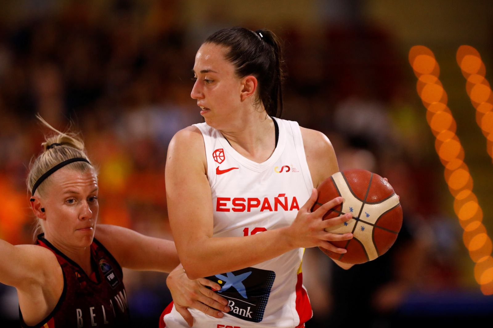 Las mejores fotos de la victoria de la selección española femenina de baloncesto ante Bélgica, en Córdoba