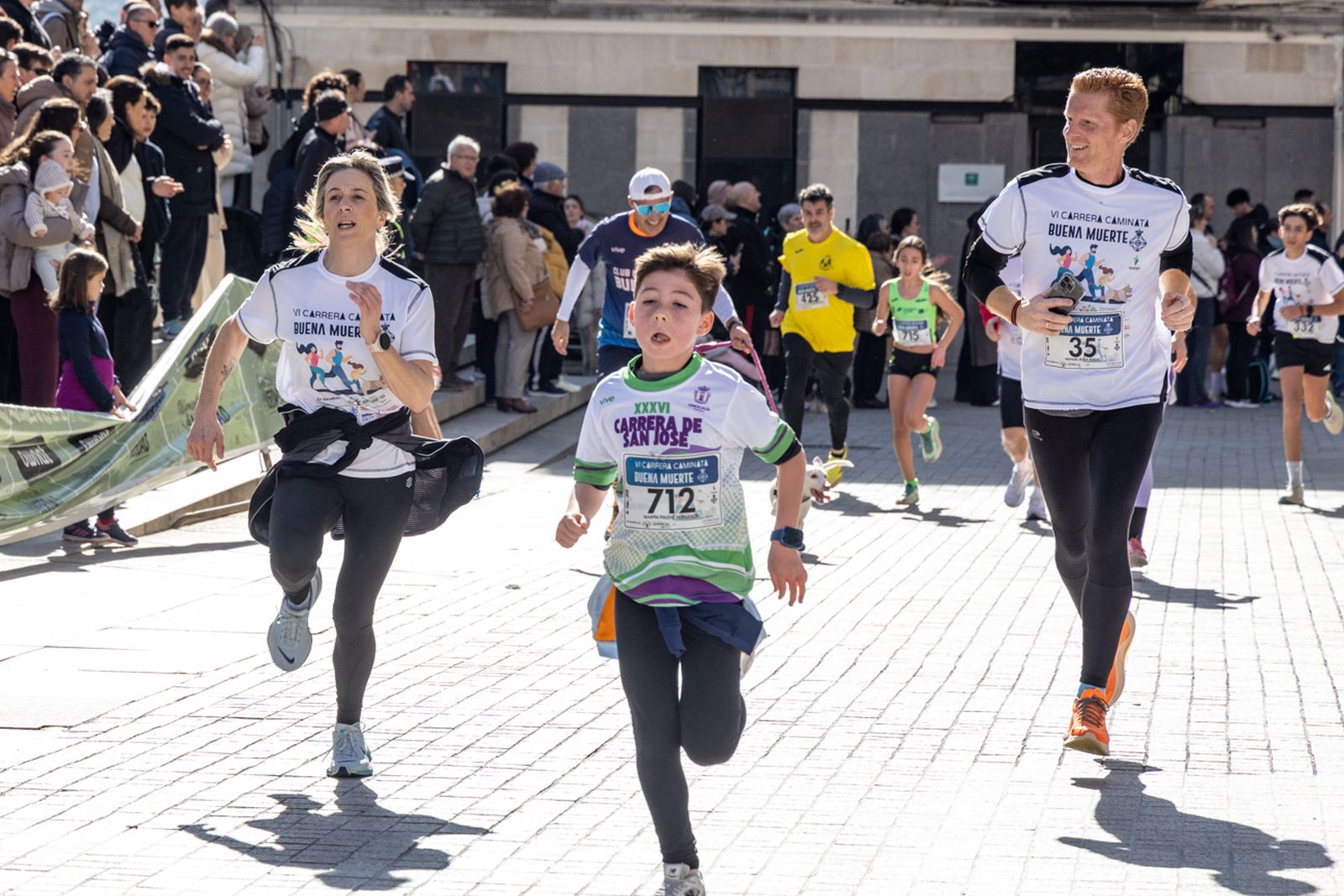 En imágenes: deporte y solidaridad se dan la mano en la VI Carrera-Caminata de la Hermandad de la Buena Muerte (2)