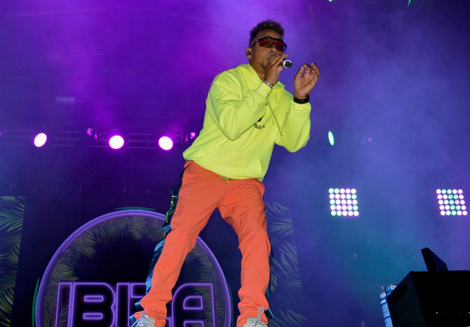 Ozuna, en su concierto en el Weekend Beach de Torre del Mar.