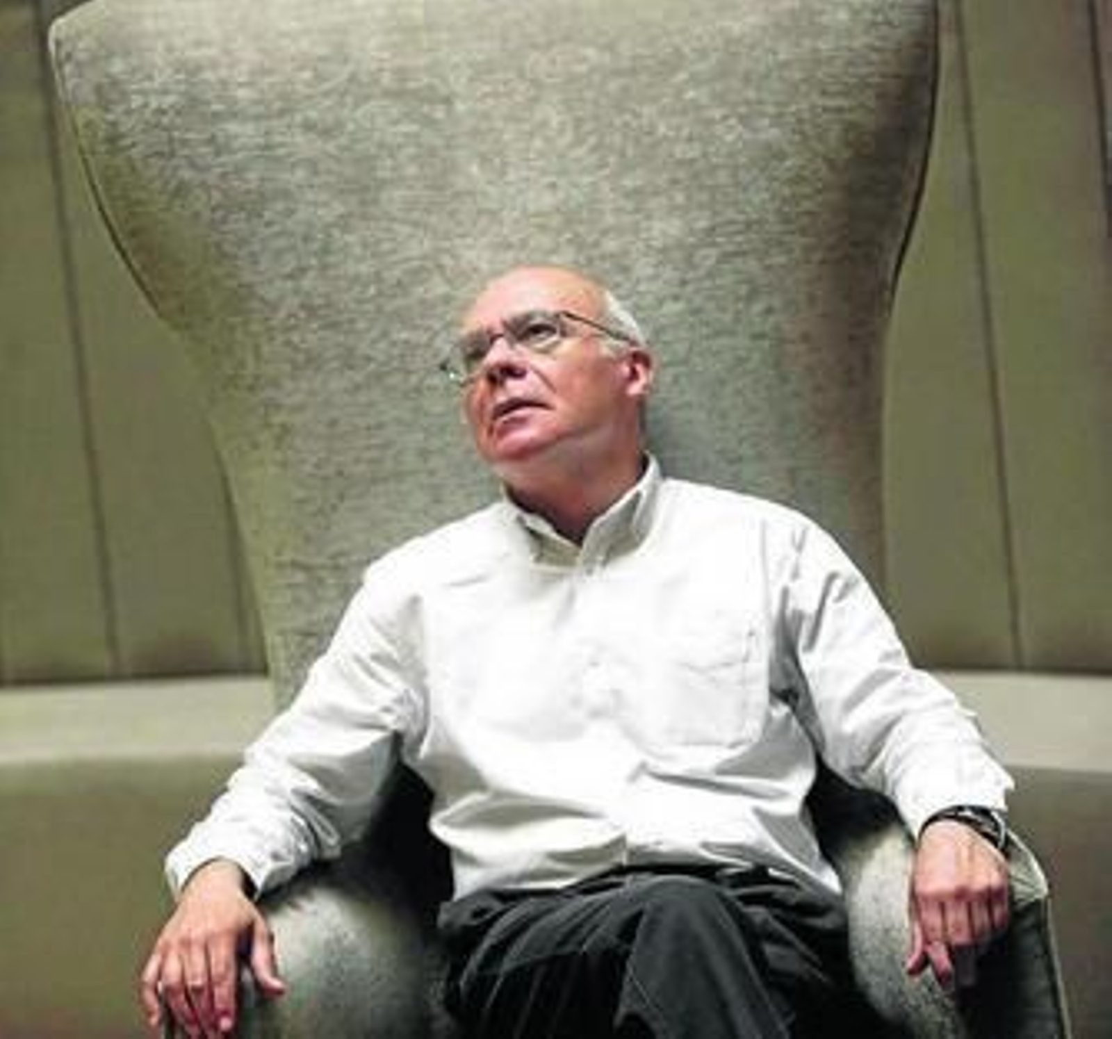 El escritor Justo Navarro (Granada, 1953).