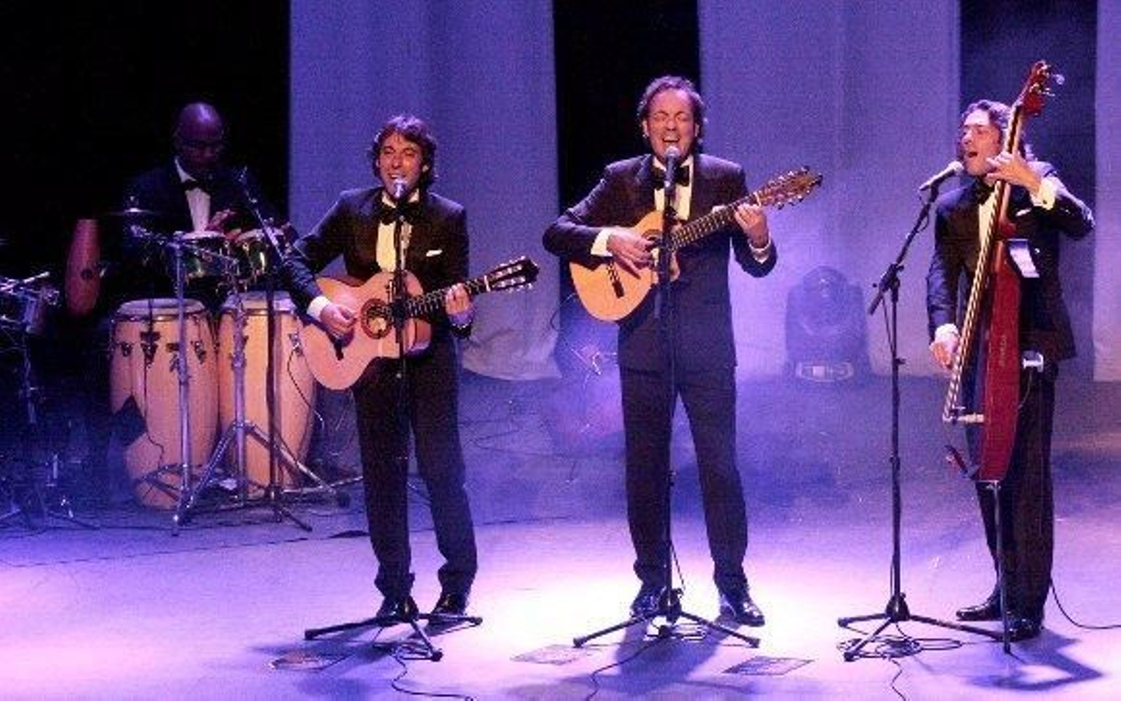 "El bolero es el género con el que aprendimos a cantar durante la infancia"