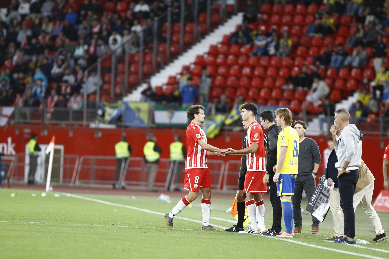 El partido U.D. Almería-Cádiz C.F. en imágenes